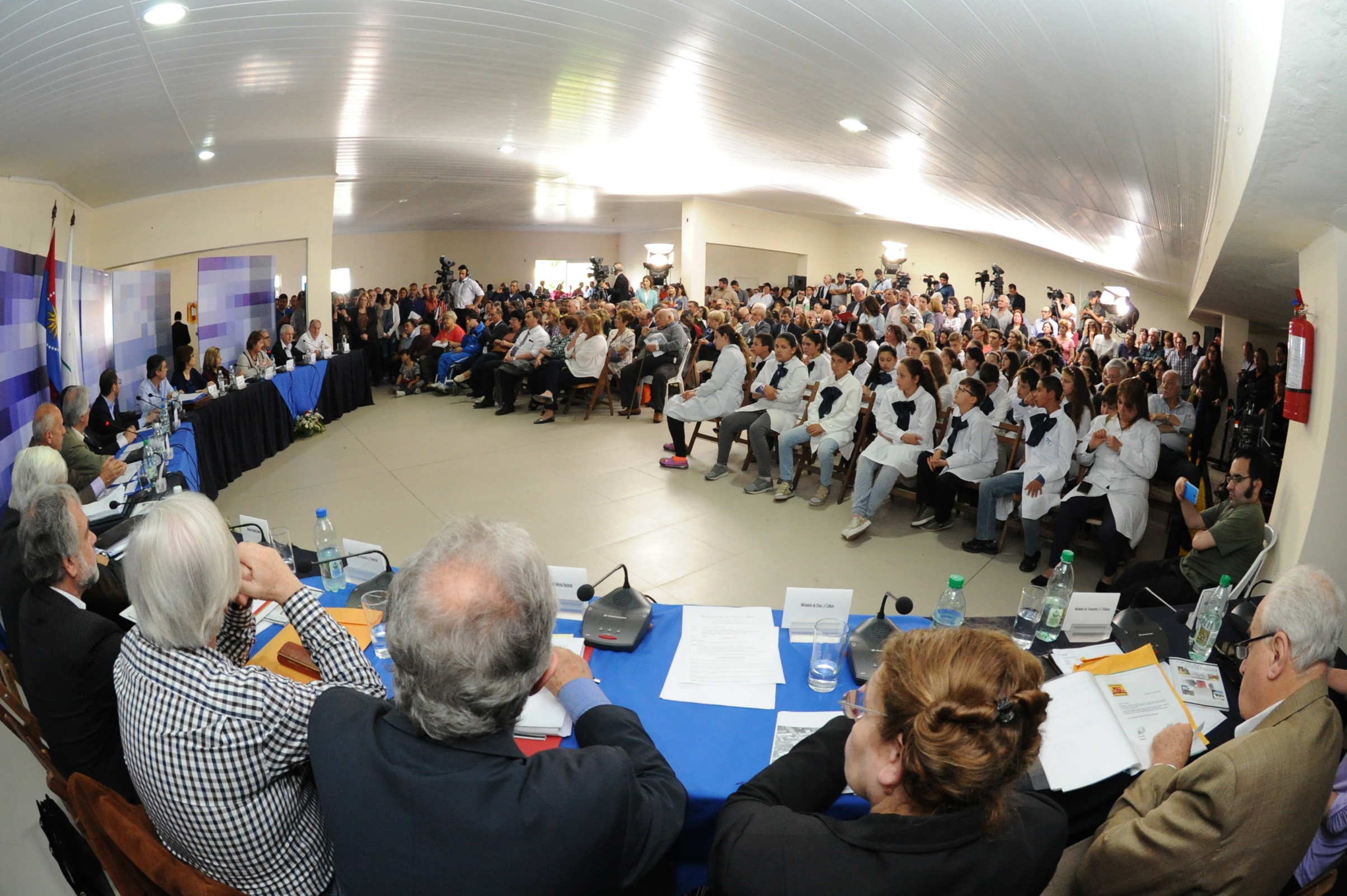 Consejo de Ministros en el Club de Jubilados y Pensionistas de la ciudad de Ecilda Paullier