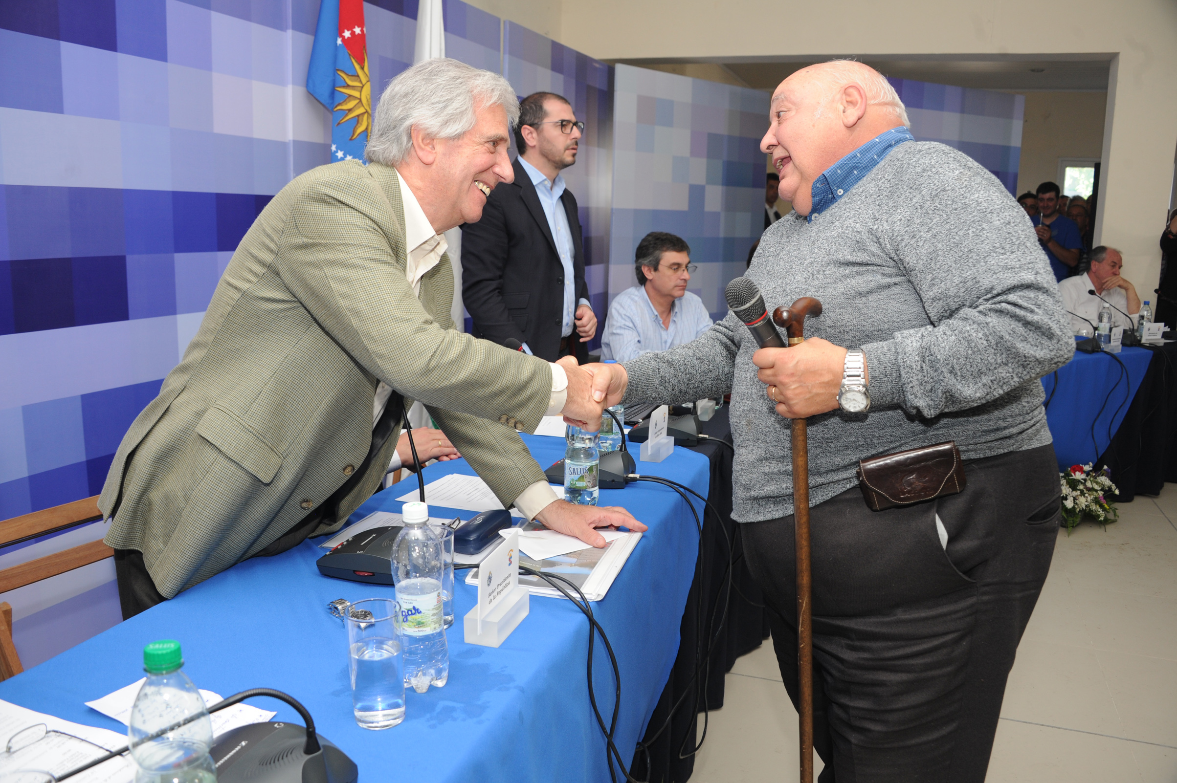 Presidente Vázquez recibe el saludo del ciudadano de Ecilda Paullier