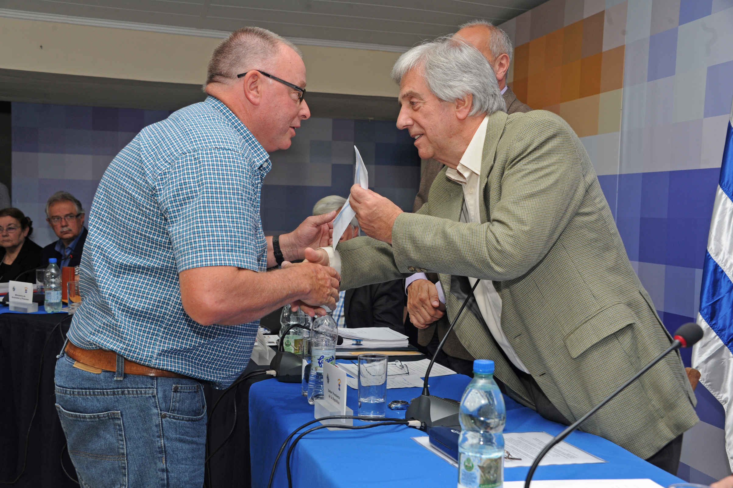 Presidente Vázquez recibe una carta de otro vecino de Ecilda Paullier