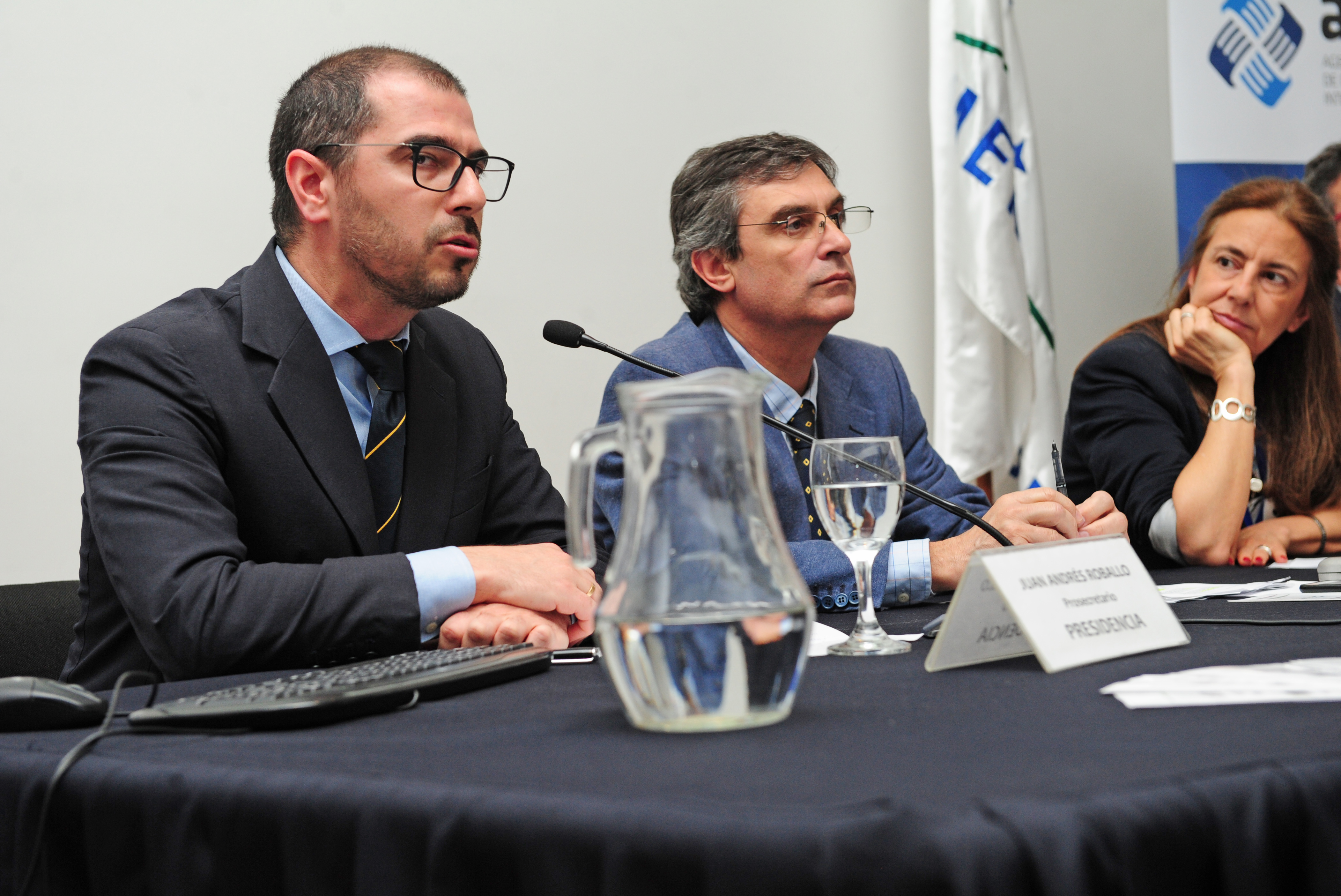 Prosecretario de Presidencia, Juan Andrés Roballo, dirigiéndose a los presentes