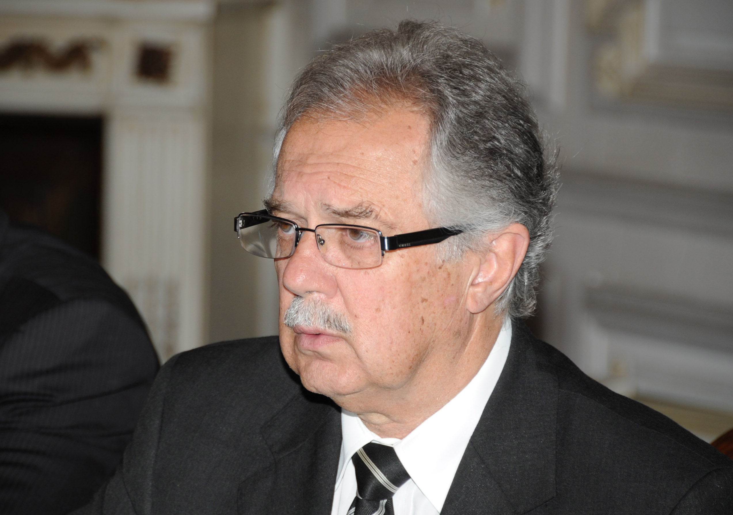 Ministro de Defensa Nacional, Jorge Menéndez