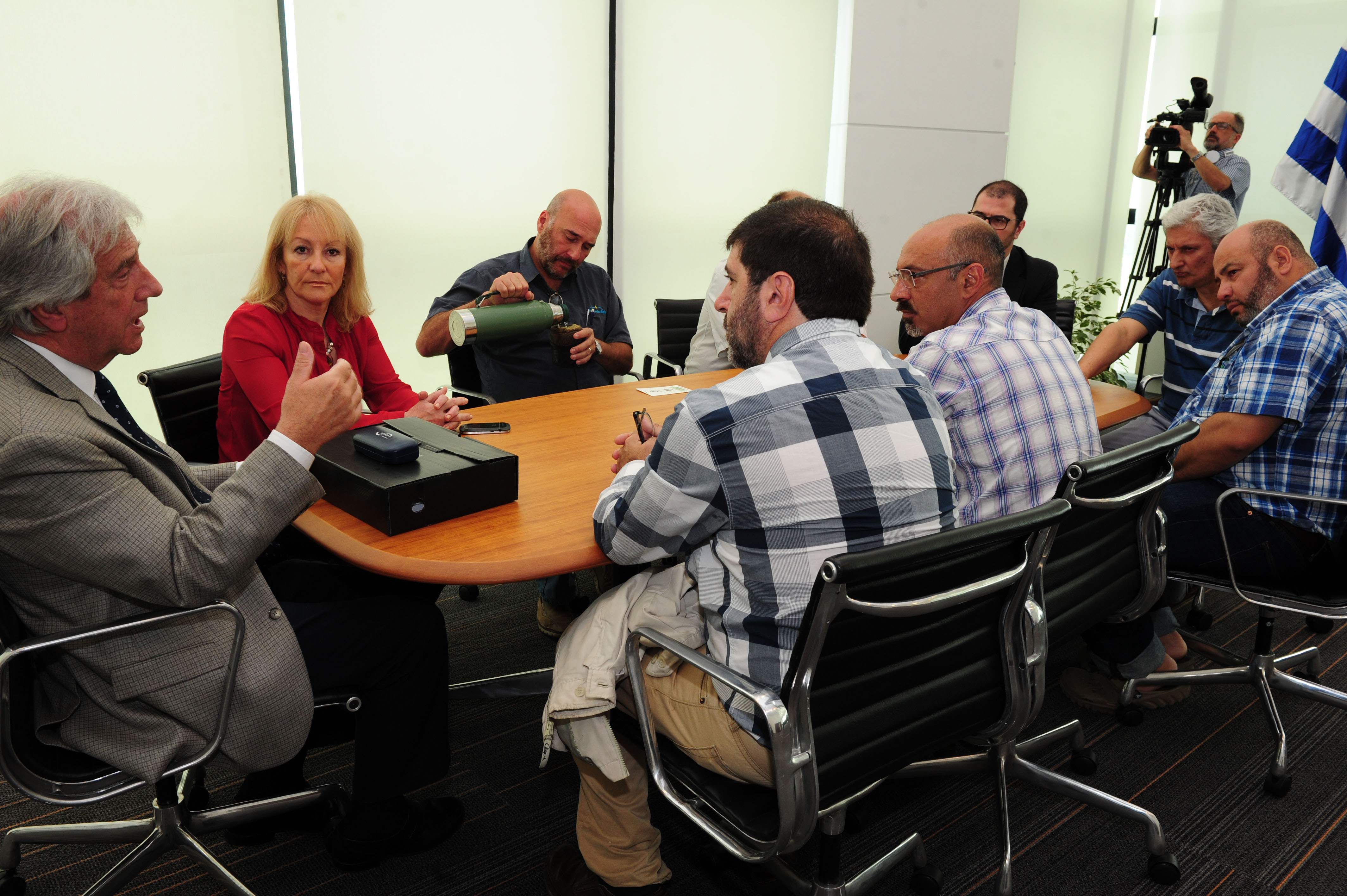 Presidente Vázquez recibió delegación del PIT CNT