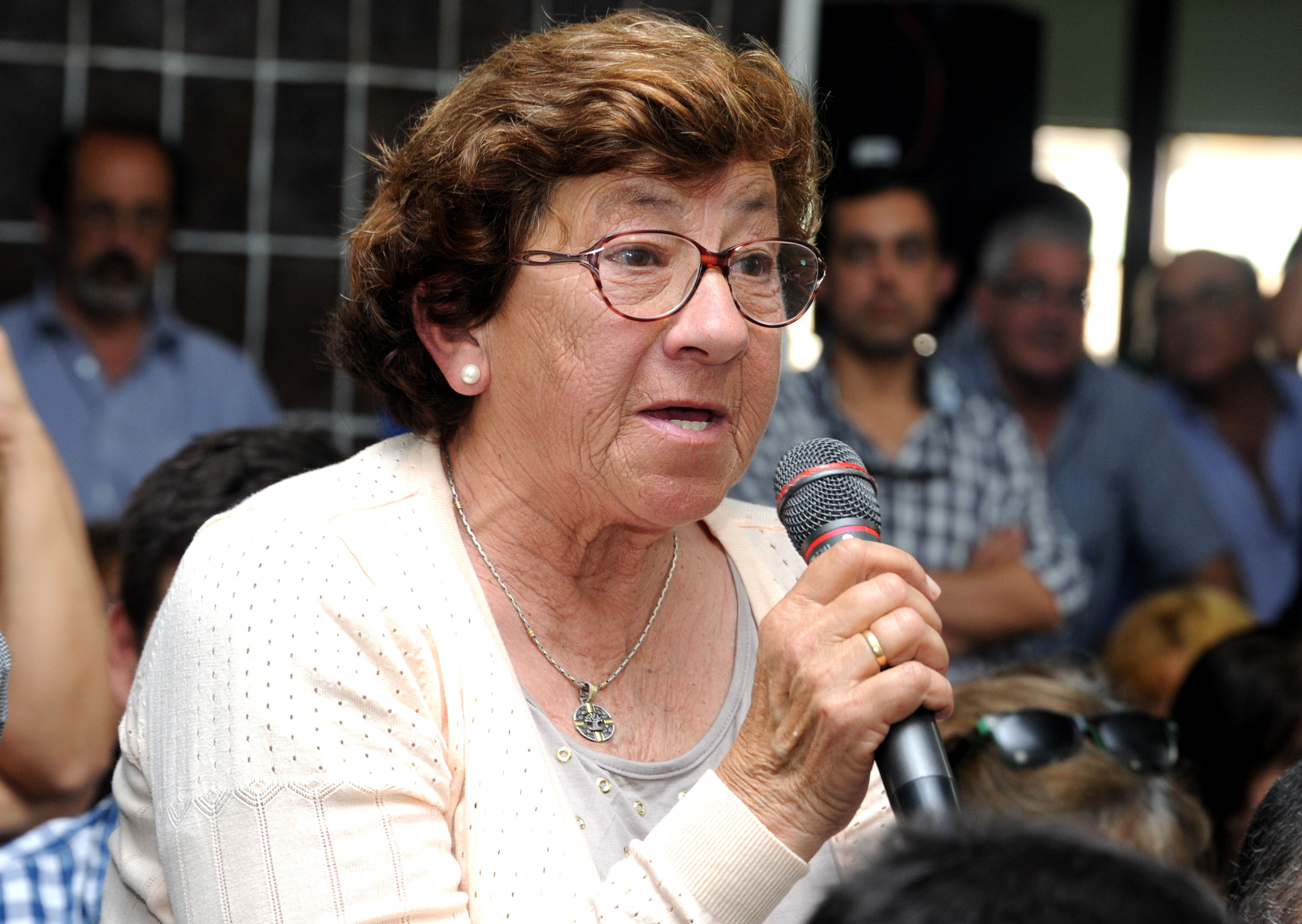 Vecina dialoga con el Presidente Tabaré Vázquez