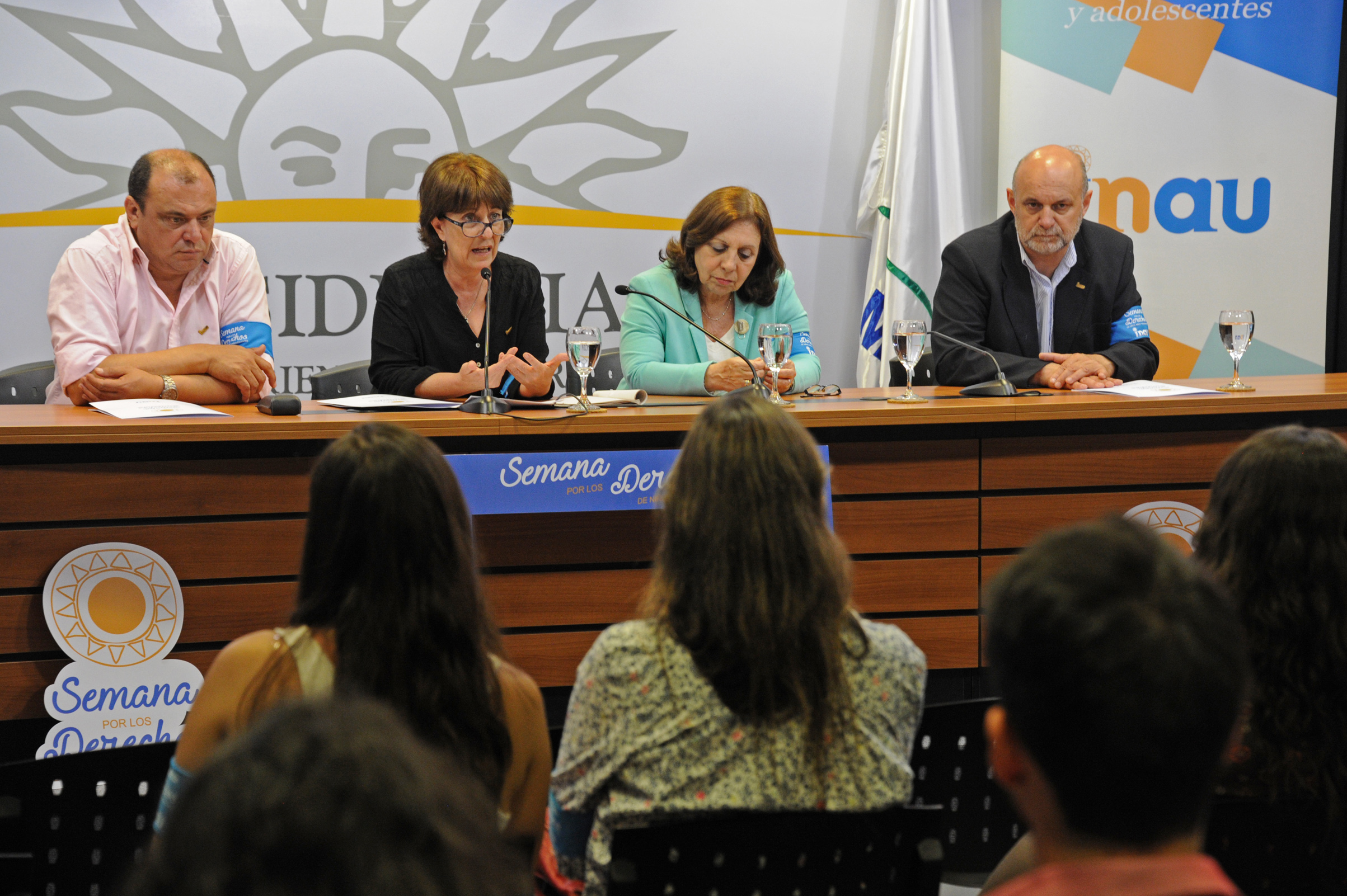 Presidenta de INAU, Marisa Lindner, haciendo uso de la palabra
