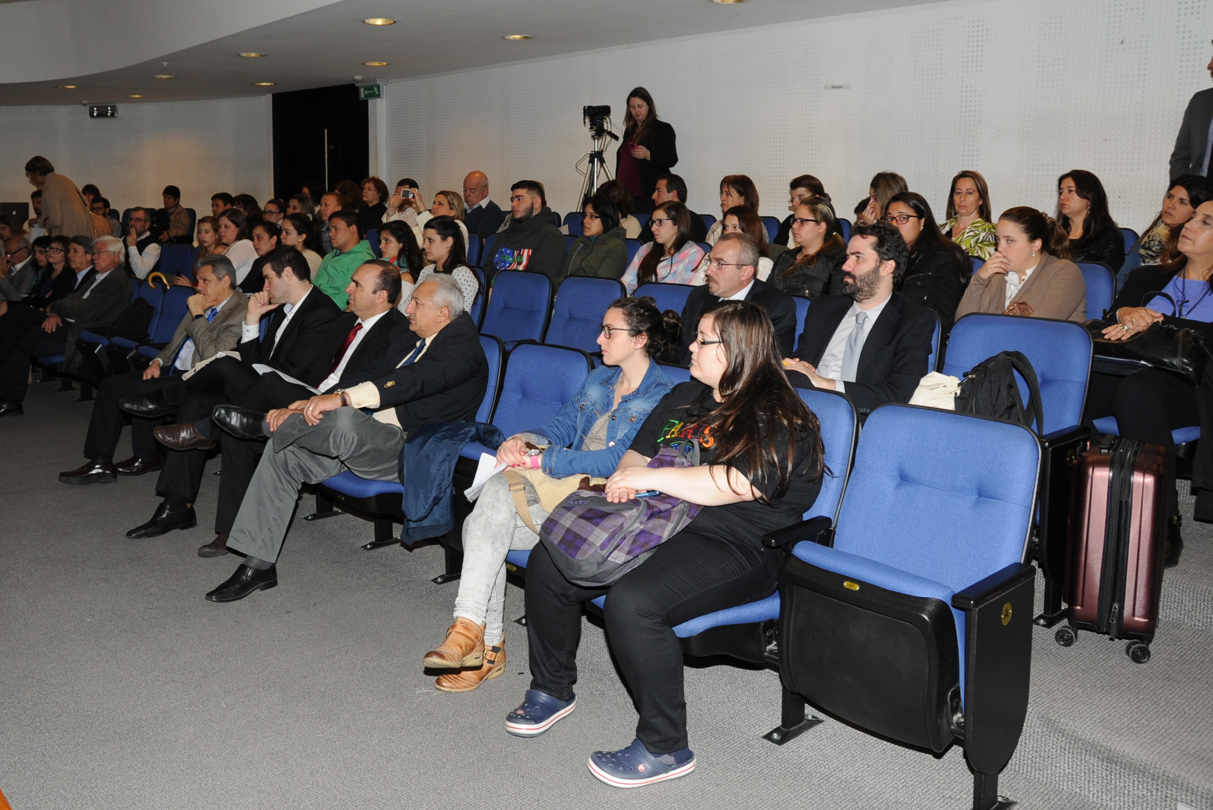 Asistentes a la presentación