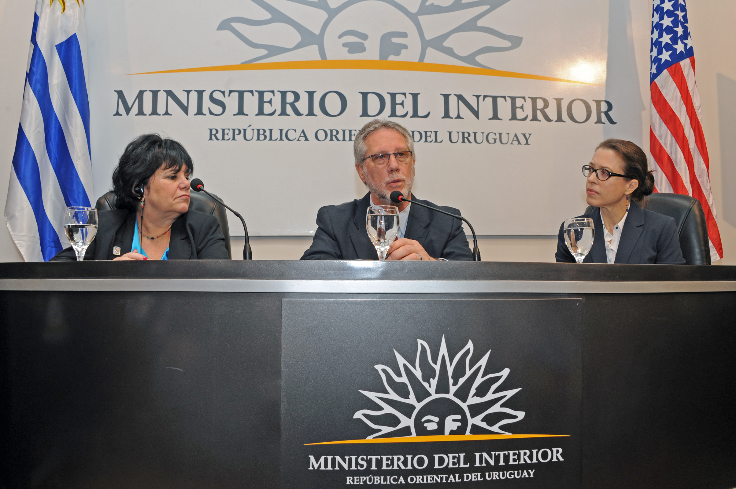 Subsecretario del Ministerio del Interior, Jorge Vázquez, haciendo uso de la palabra