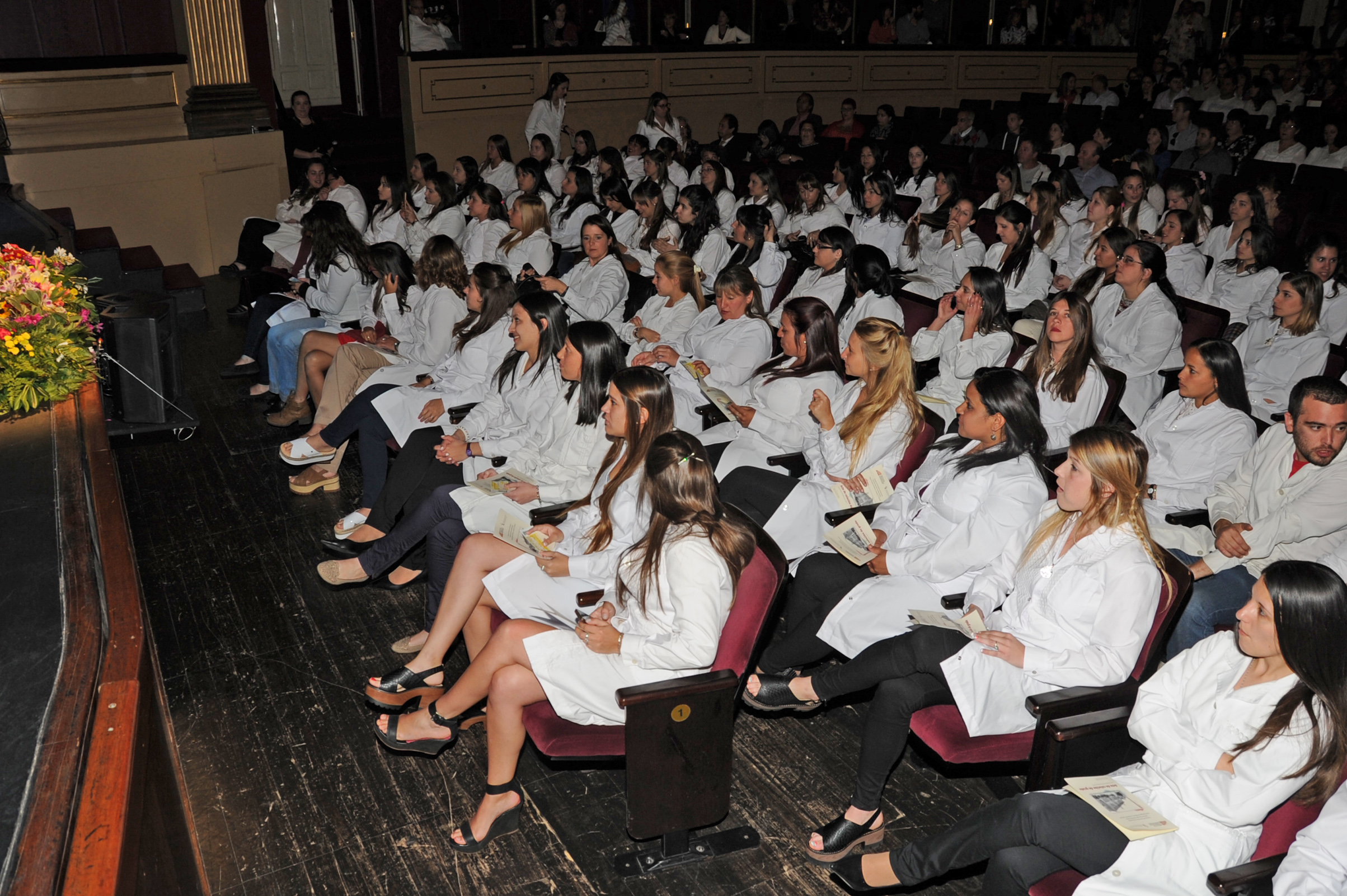 Docentes durante la ceremonia de graduación