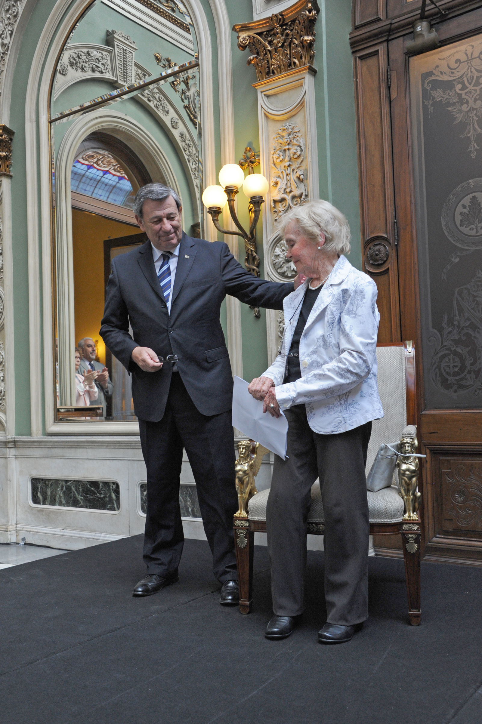 Canciller Rodolfo Nin Novoa, junto a Belela Herrera