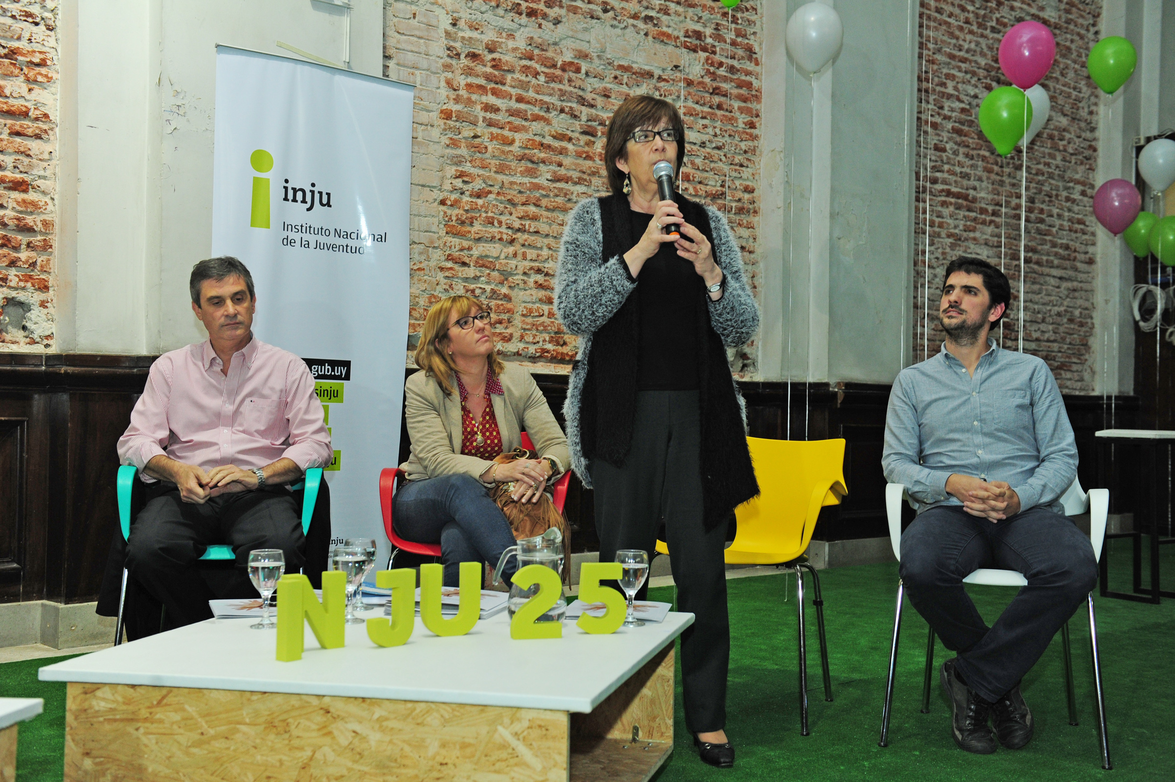 Ministra Marina Arismendi, haciendo uso de la palabra