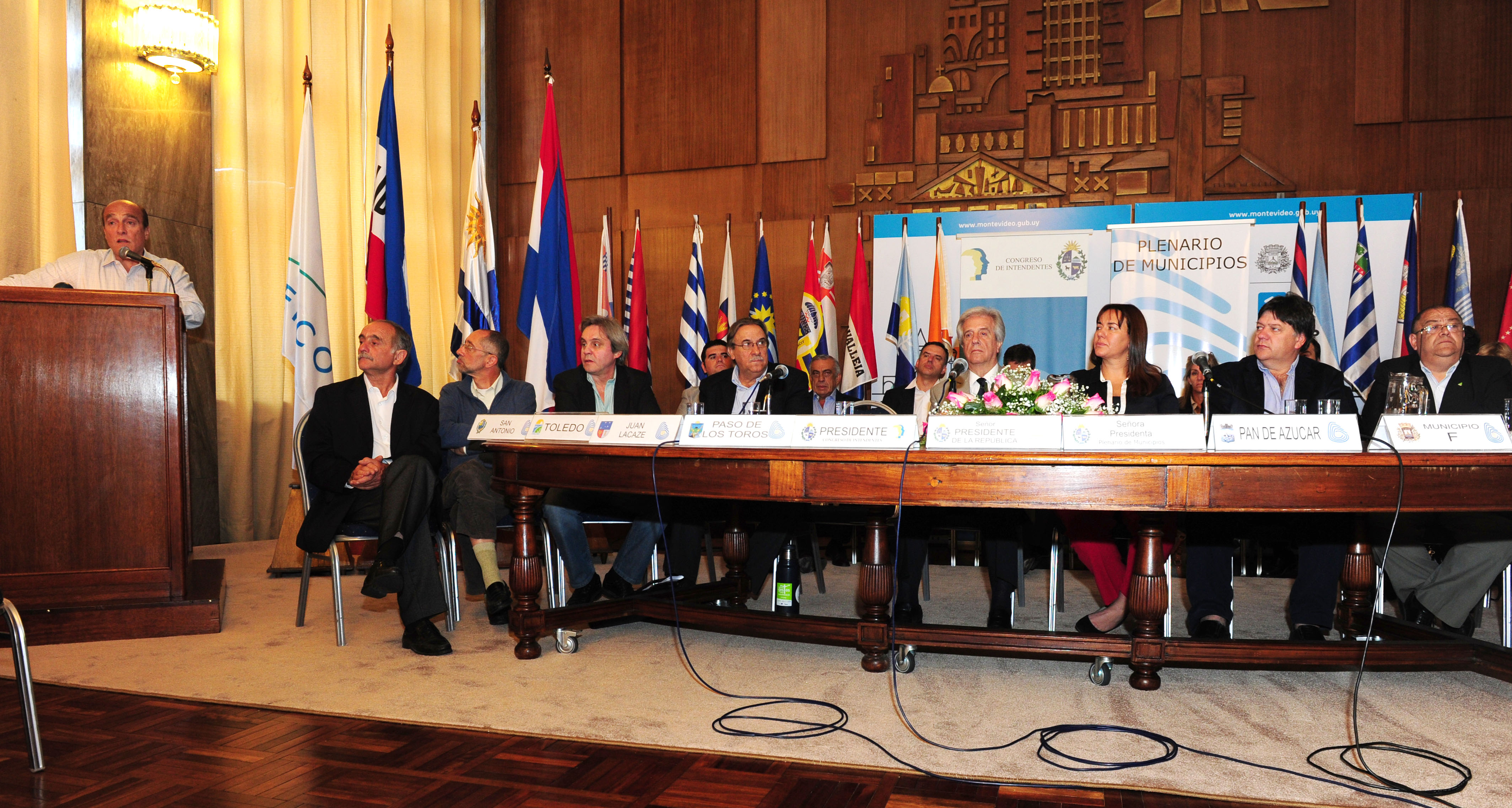 Intendente de Montevideo, Daniel Martínez dando apertura al Plenario
