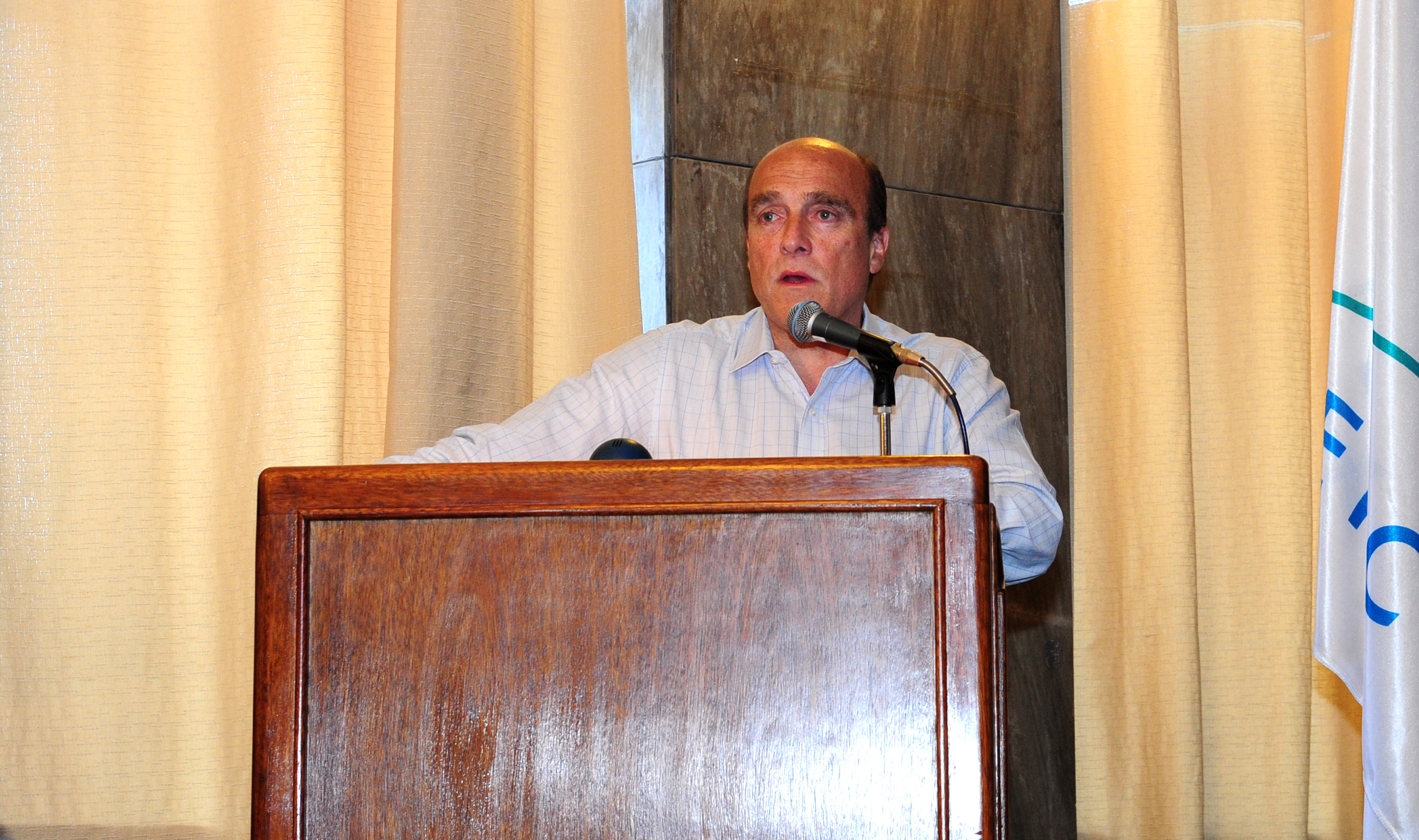 Intendente de Montevideo, Daniel Martínez dando apertura al Plenario