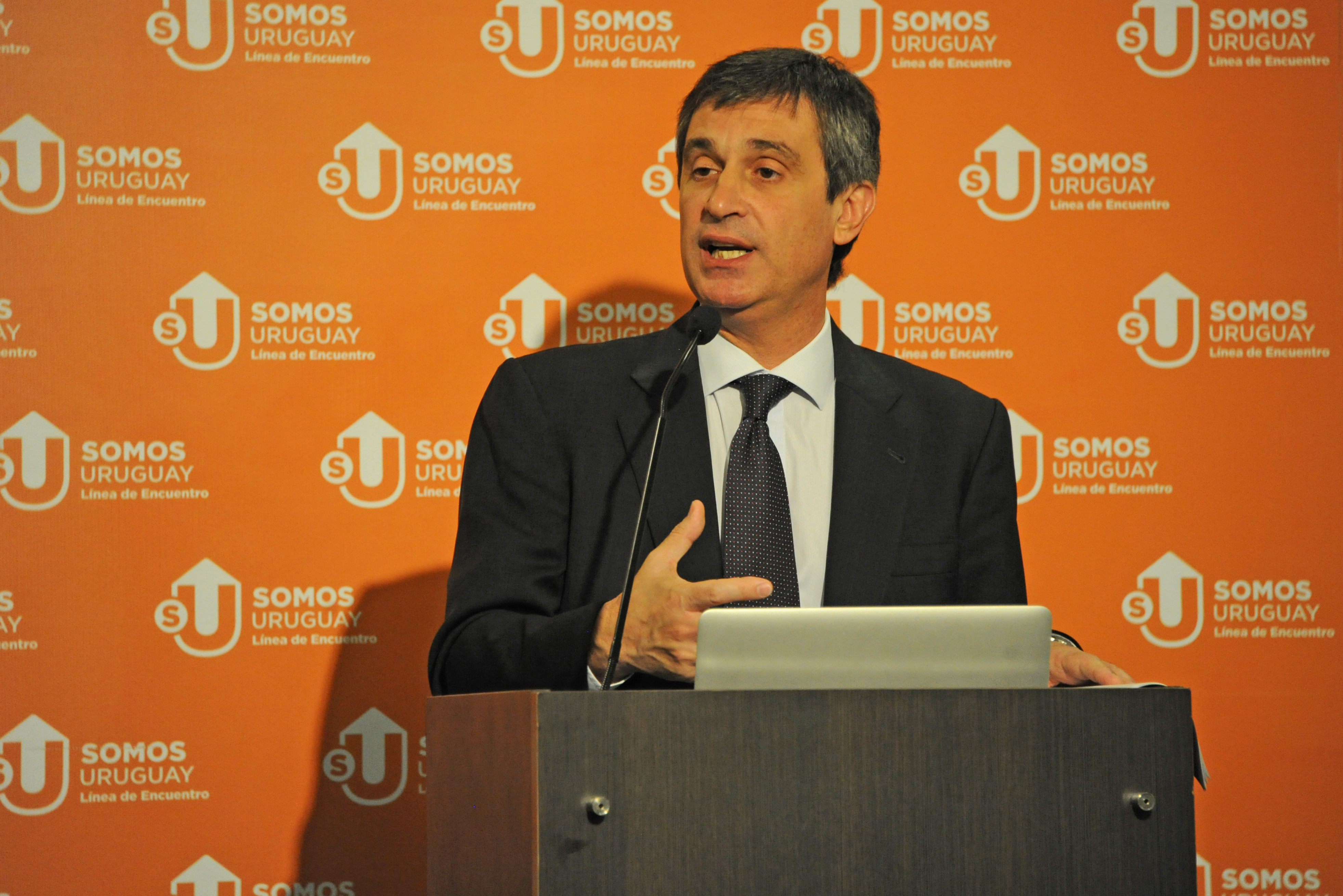 Director de la Oficina de Planeamiento y Presupuesto, OPP, Álvaro García, disertó en Somos Uruguay