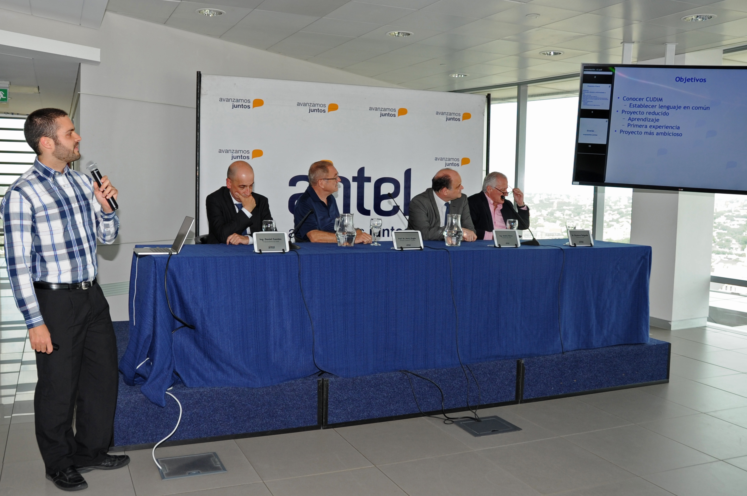 Técnico de Antel, integrante del grupo de programadores de la aplicación