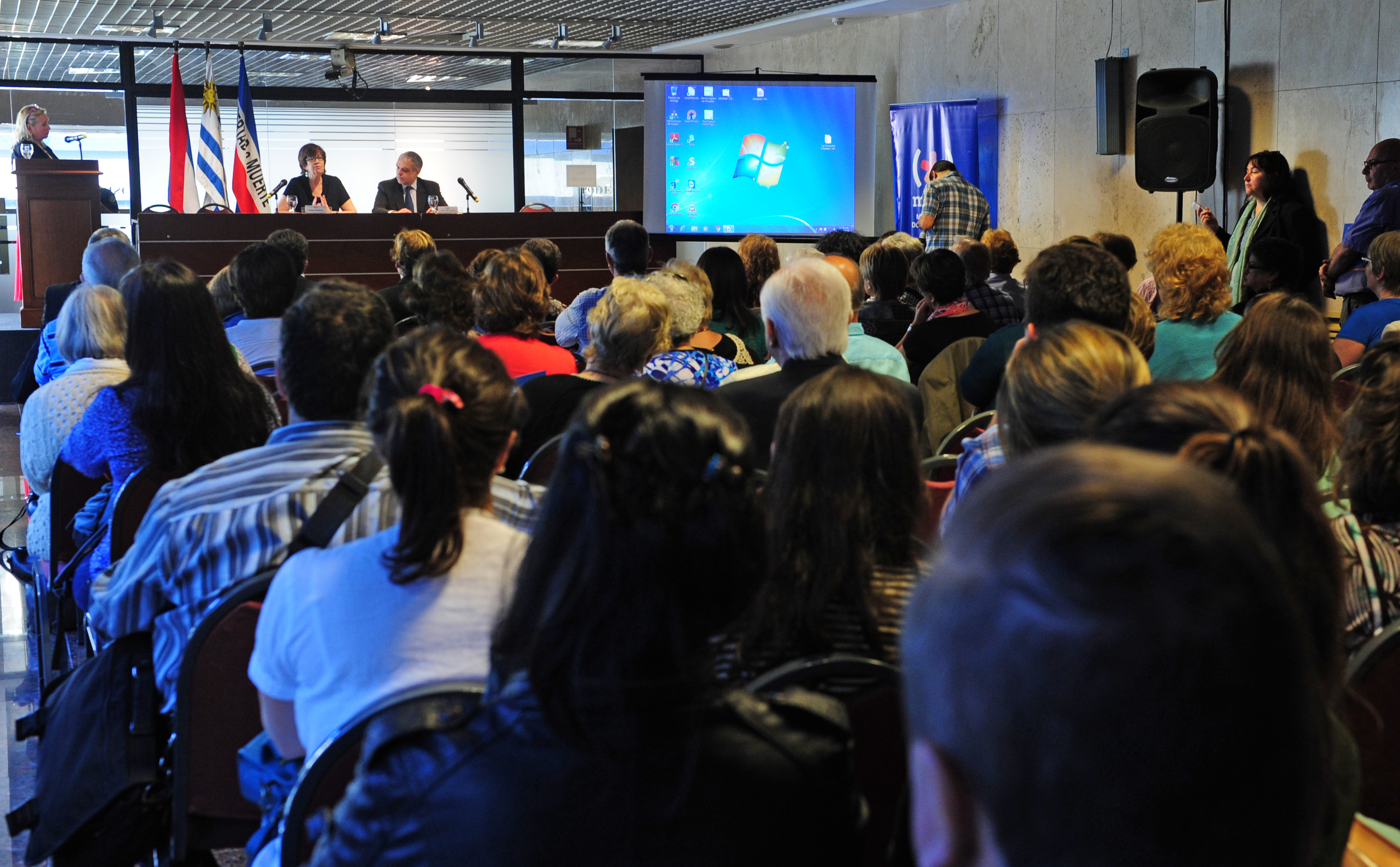 Presentación de la publicación por parte de la ministra de Desarrollo Social, Marina Arismendi, y el canciller interino, José Luis Cancela
