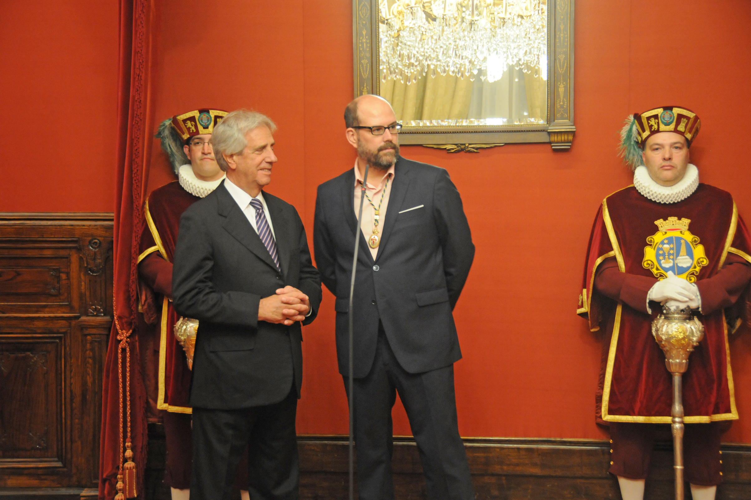 Presidente Vázquez junto al alcalde de Santiago de Compostela, Martiño Noriega Sánchez