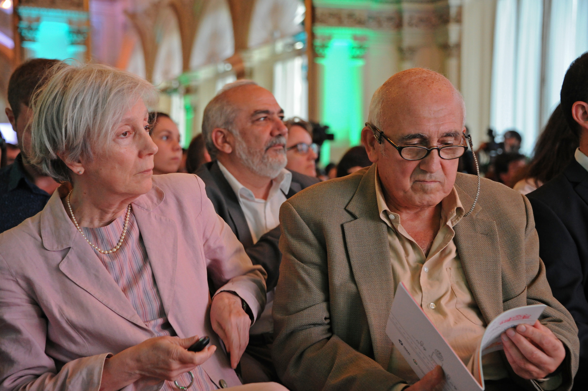 Decane de Ingeniería, María Simón, junto al rector de la Universidad de la República, Roberto Markarian