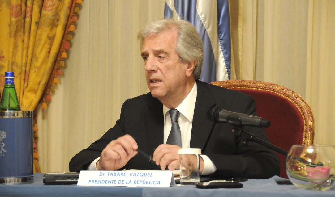 Presidente Tabaré Vázquez en conferencia de prensa en Roma