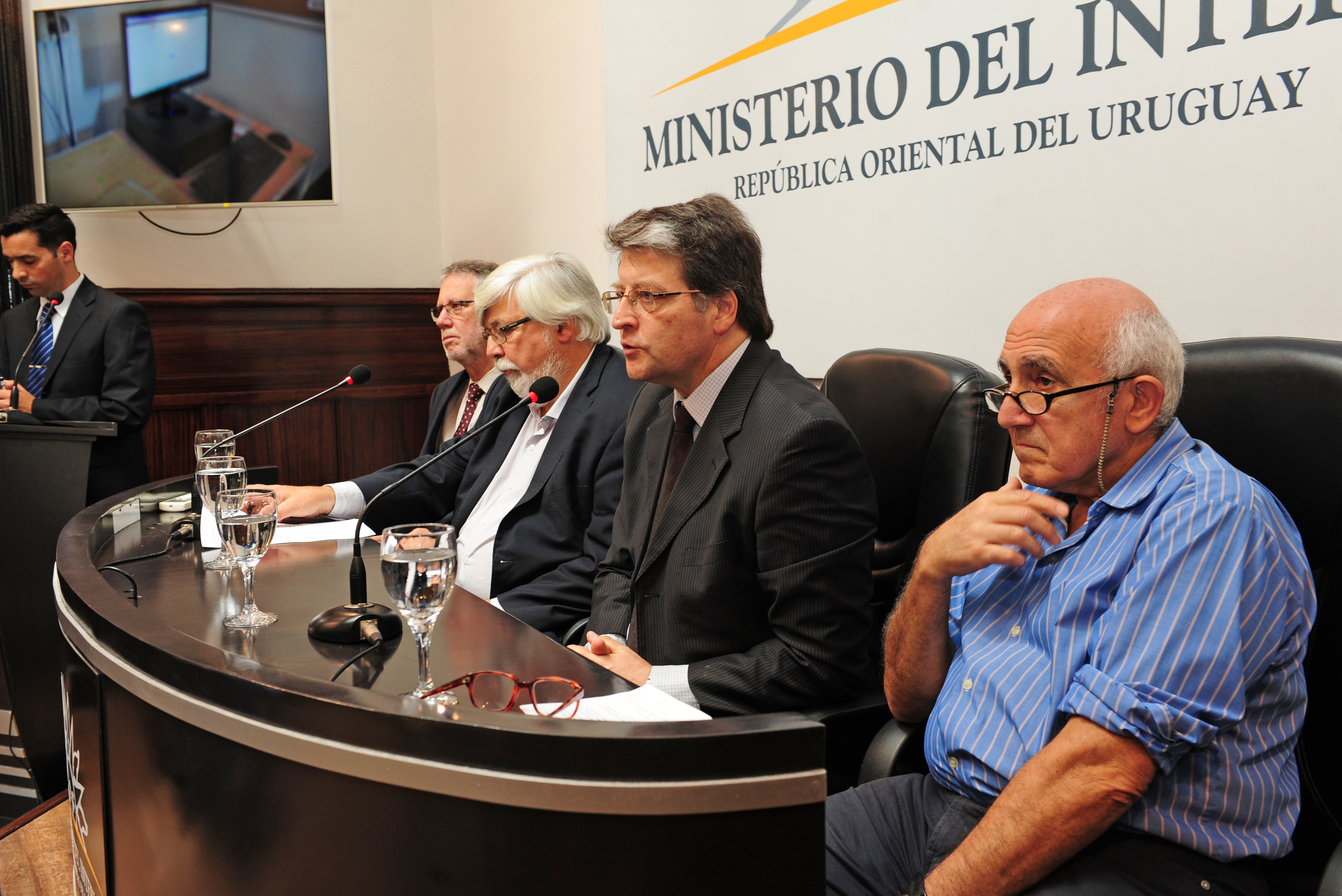Felipe Michelini, haciendo uso de la palabra