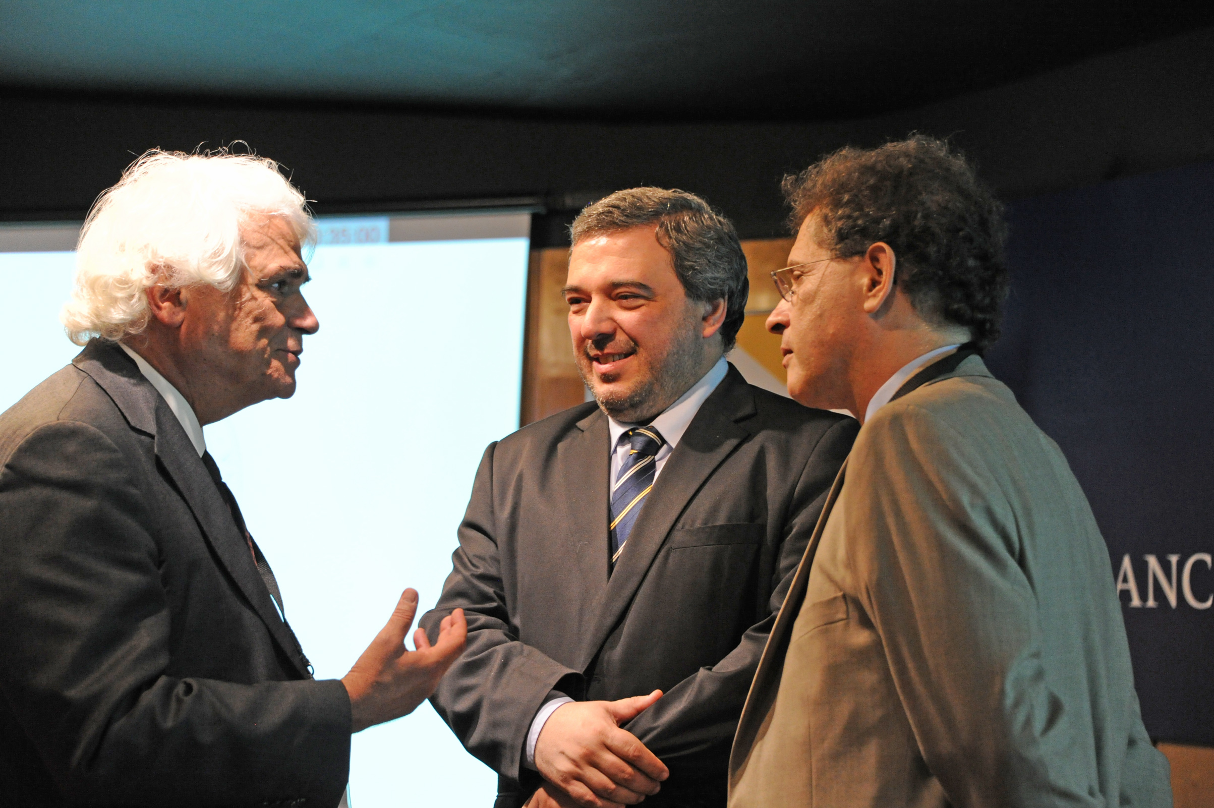 Autoridades al finalizar el evento
