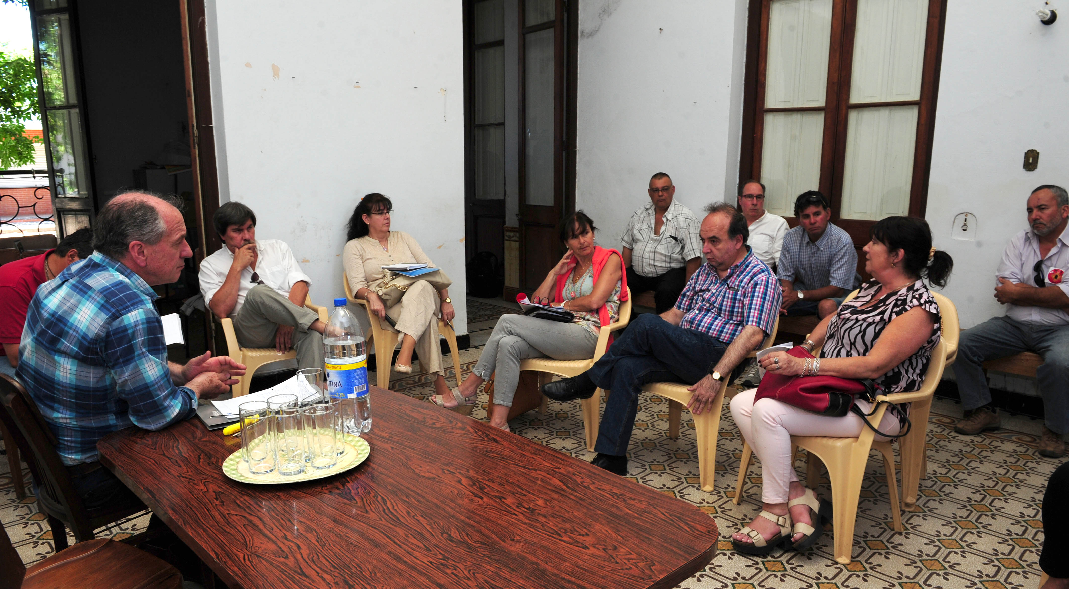 Reunión del Ministro de Trabajo, Ernesto Murro, con representantes de la sociedad local