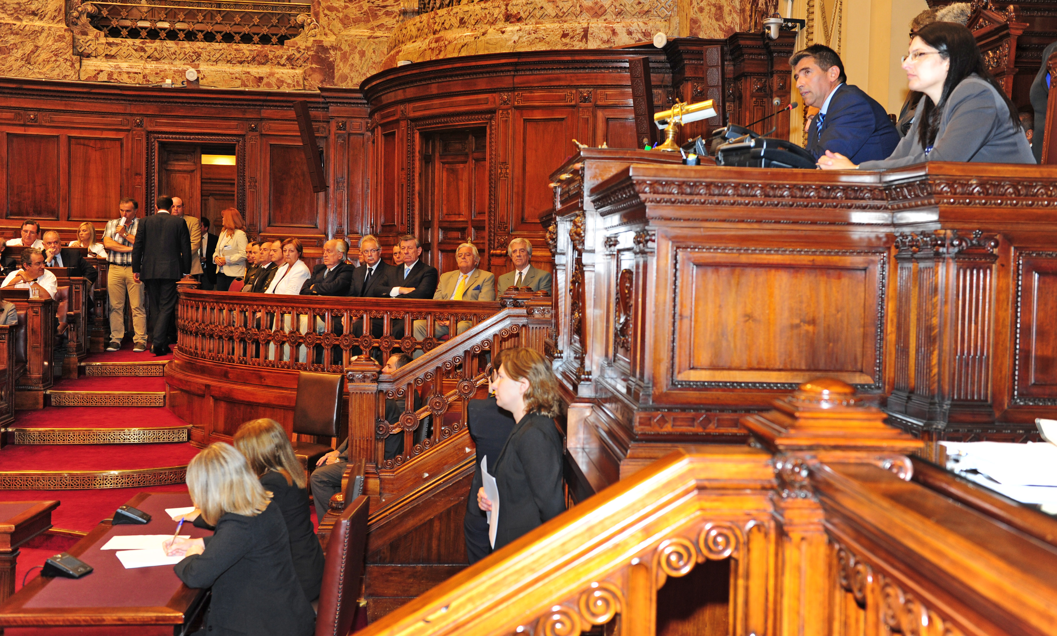 Vázquez en homenaje de la Asamblea General al general Líber Seregni