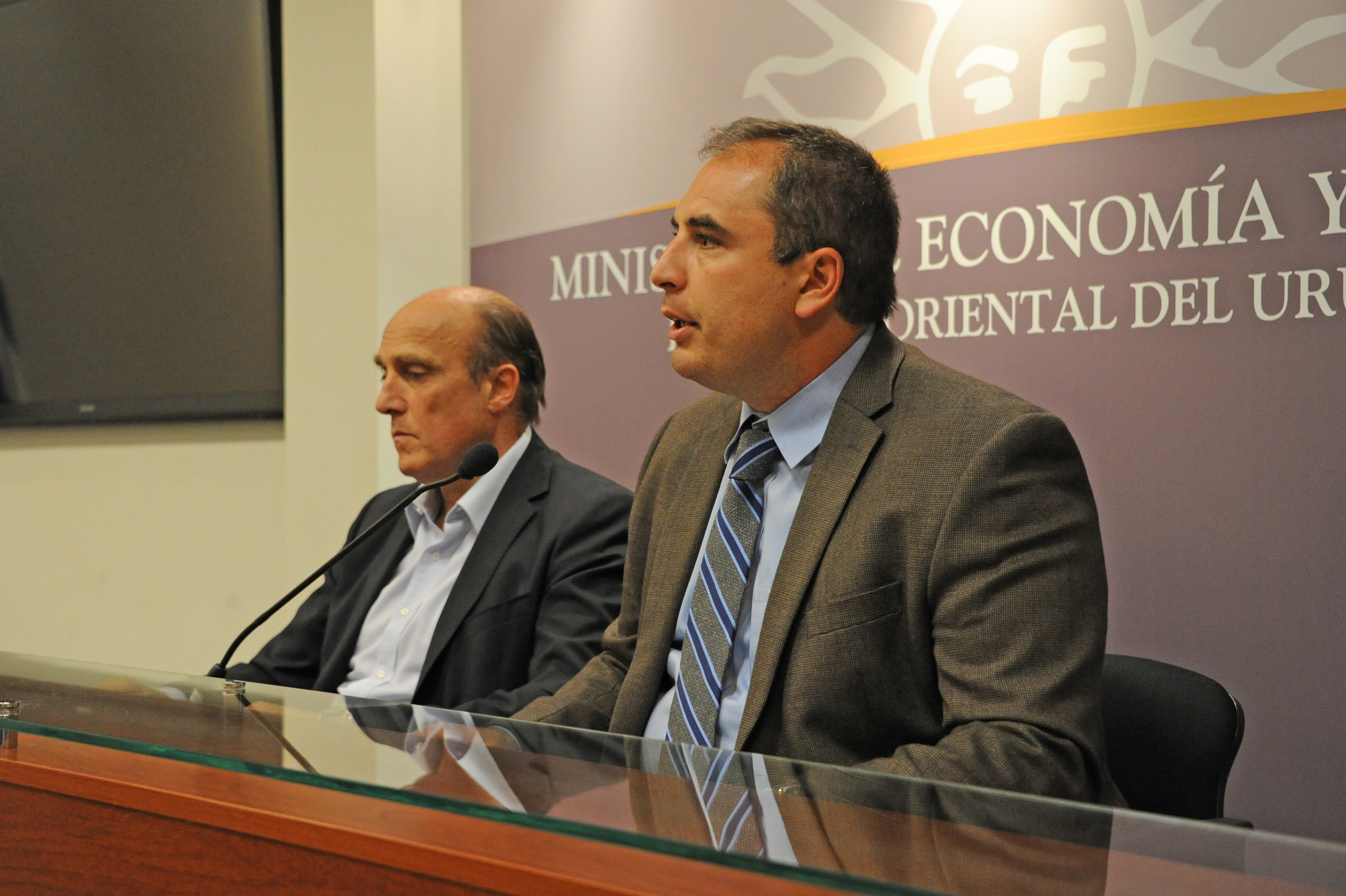 Intendente de Montevideo, Daniel Martínez, y subsecretario de Economía y Finanzas, Pablo Ferreri