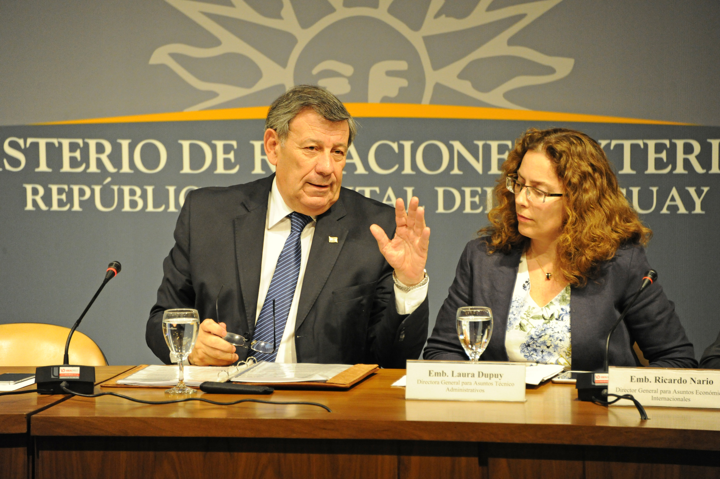 Canciller Rodolfo Nin Novoa, haciendo uso de la palabra