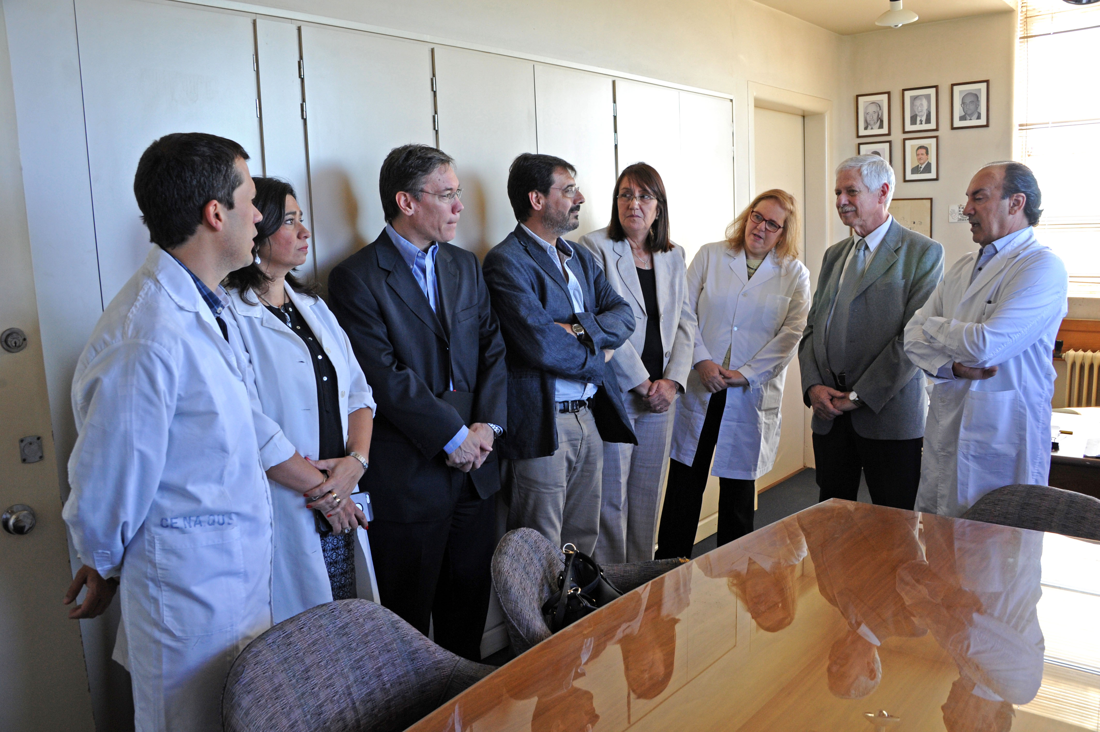 El ministro de Salud, Jorge Basso, destacó la incorporación de equipamiento para el Centro Nacional de Quemados que funciona en Hospital de Clínicas
