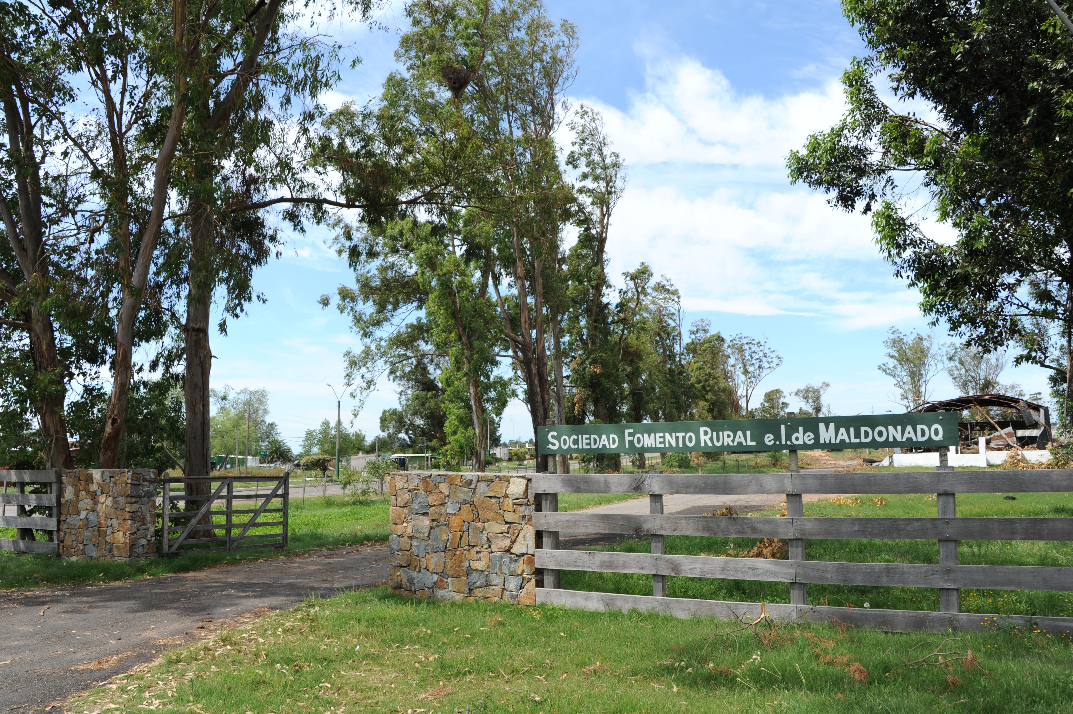 Local de la Sociedad Fomento Rural de Maldonado afectado por el último temporal