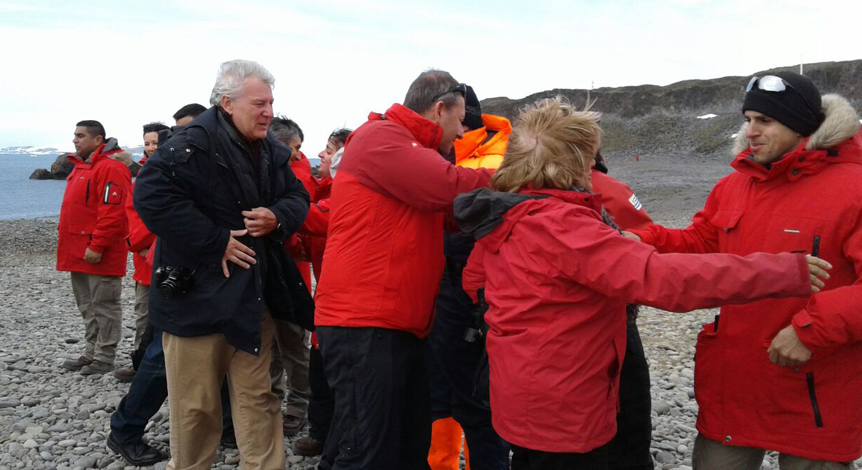 Cierre de visita de autoridades a la Base Científica Antártica Artigas