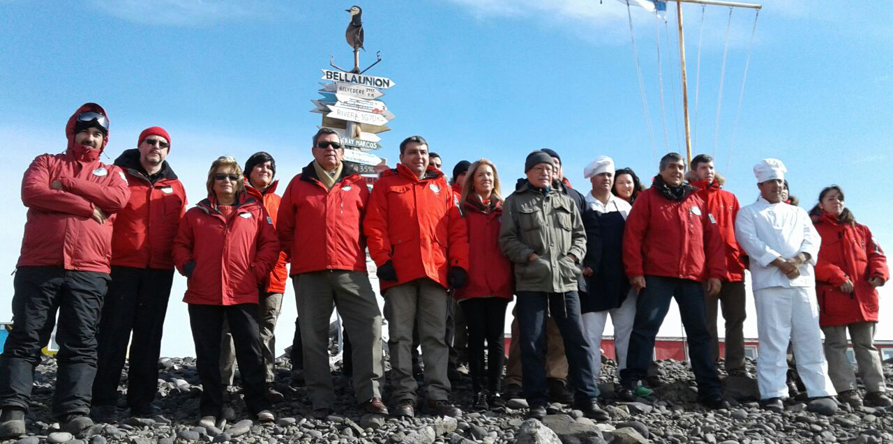 Cierre de visita de autoridades a la Base Científica Antártica Artigas