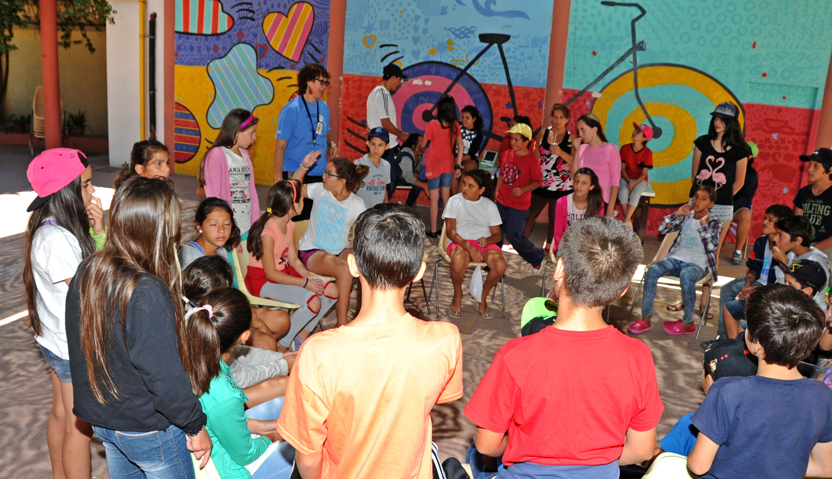 Escolares en la Colonia de Vacaciones de Malvín, perteneciente al Consejo de Educación Inicial y Primaria (CEIP)