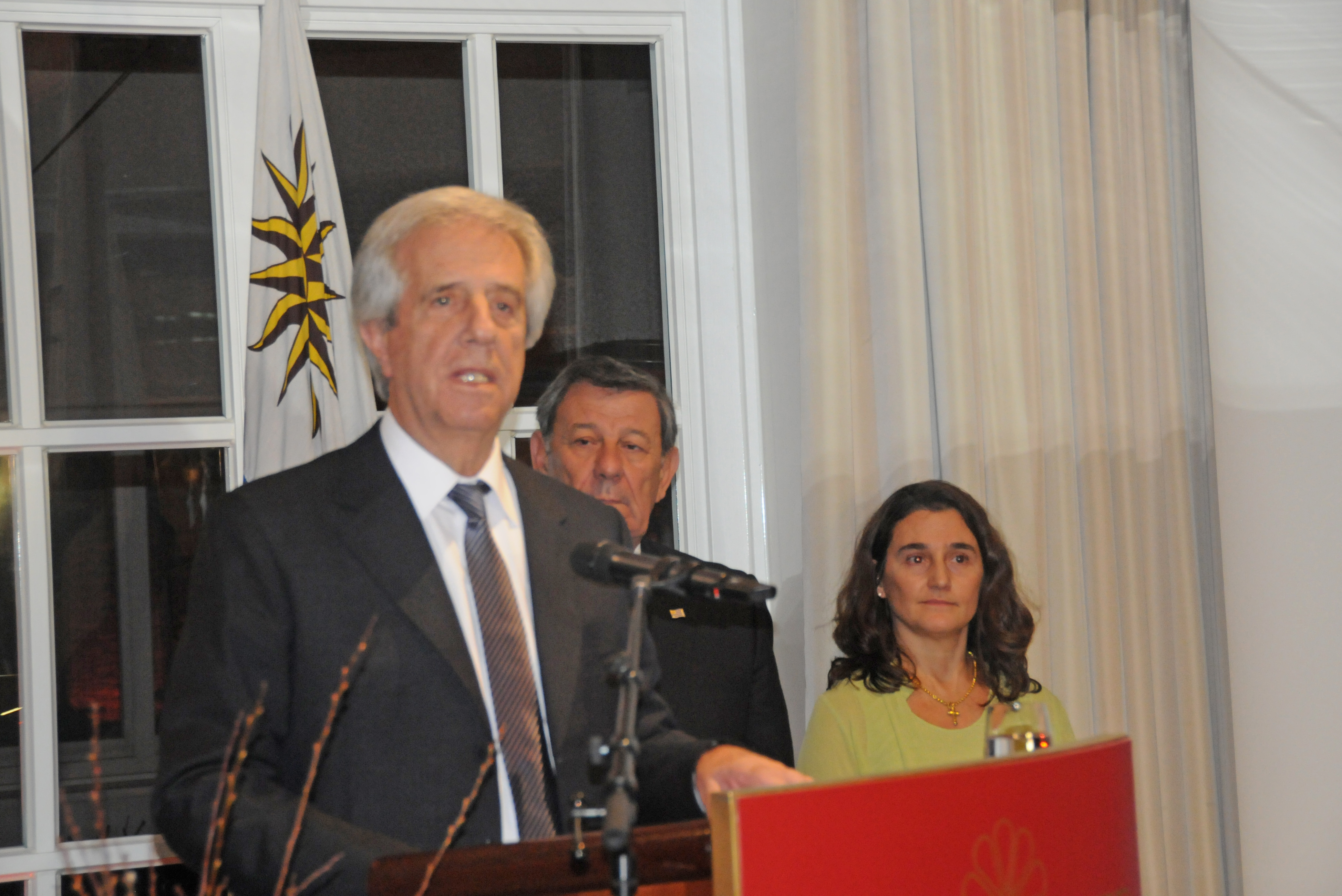 Uruguayos residentes en Alemania se encontraron con el presidente Tabaré Vázquez