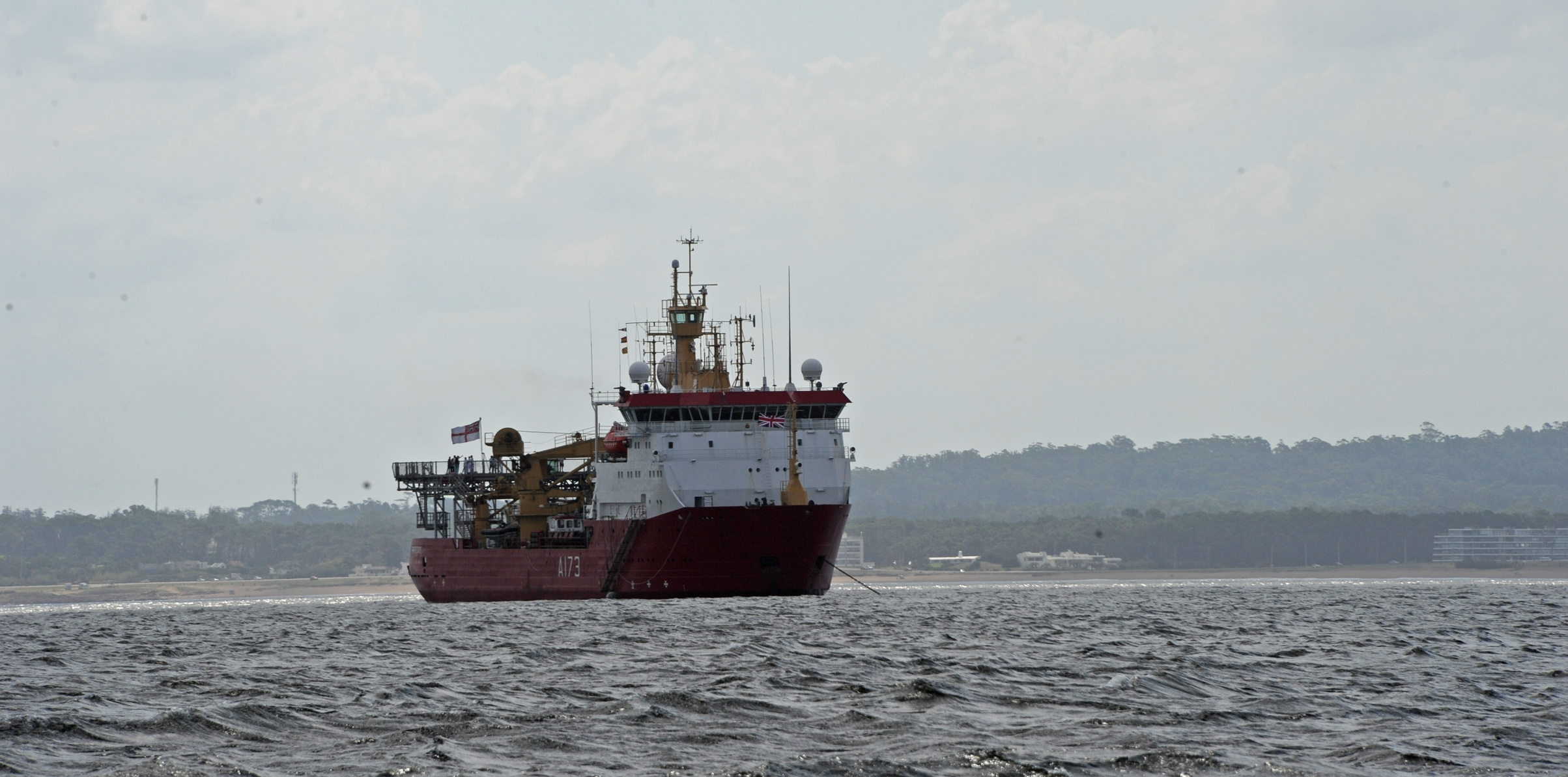 Buque HMS Protector