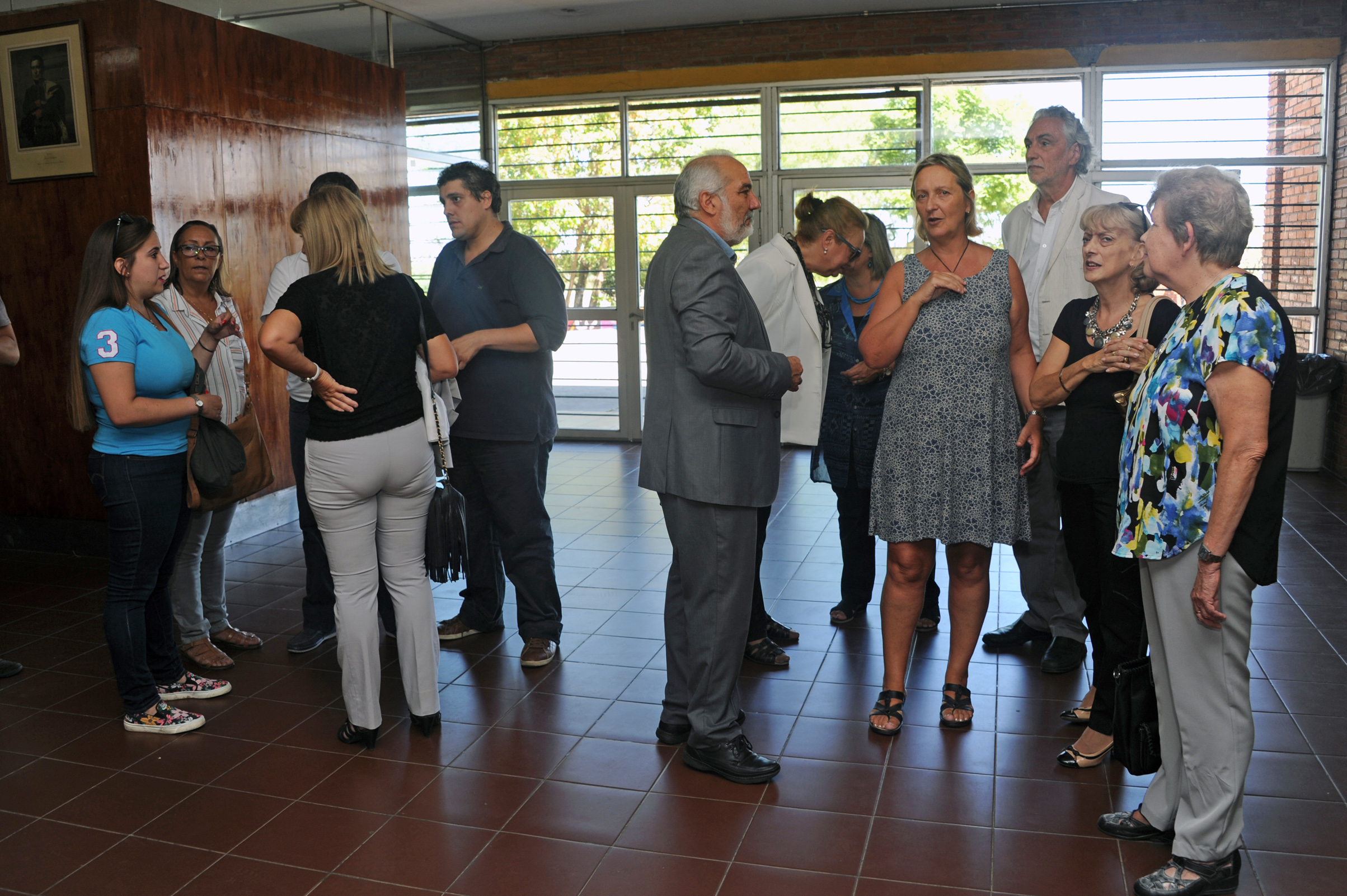 Presidente de ANEP, Wilson Netto, durante la visita al Liceo 46 de Paso de la Arena