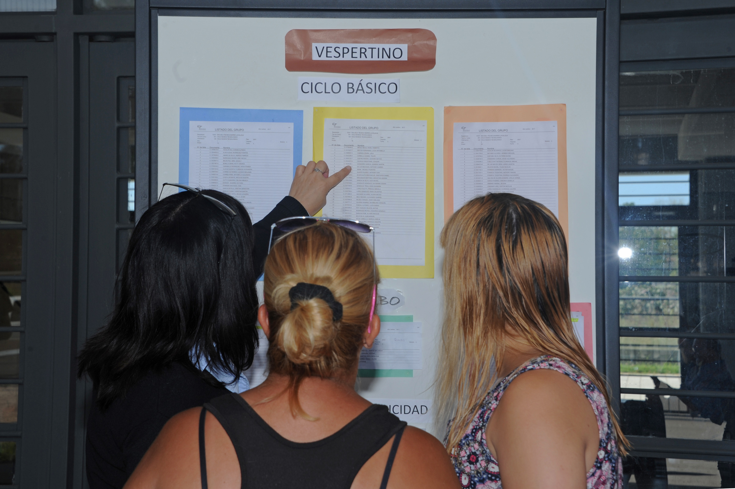 Alumnos de la Escuela Técnica del Barrio Lavalleja