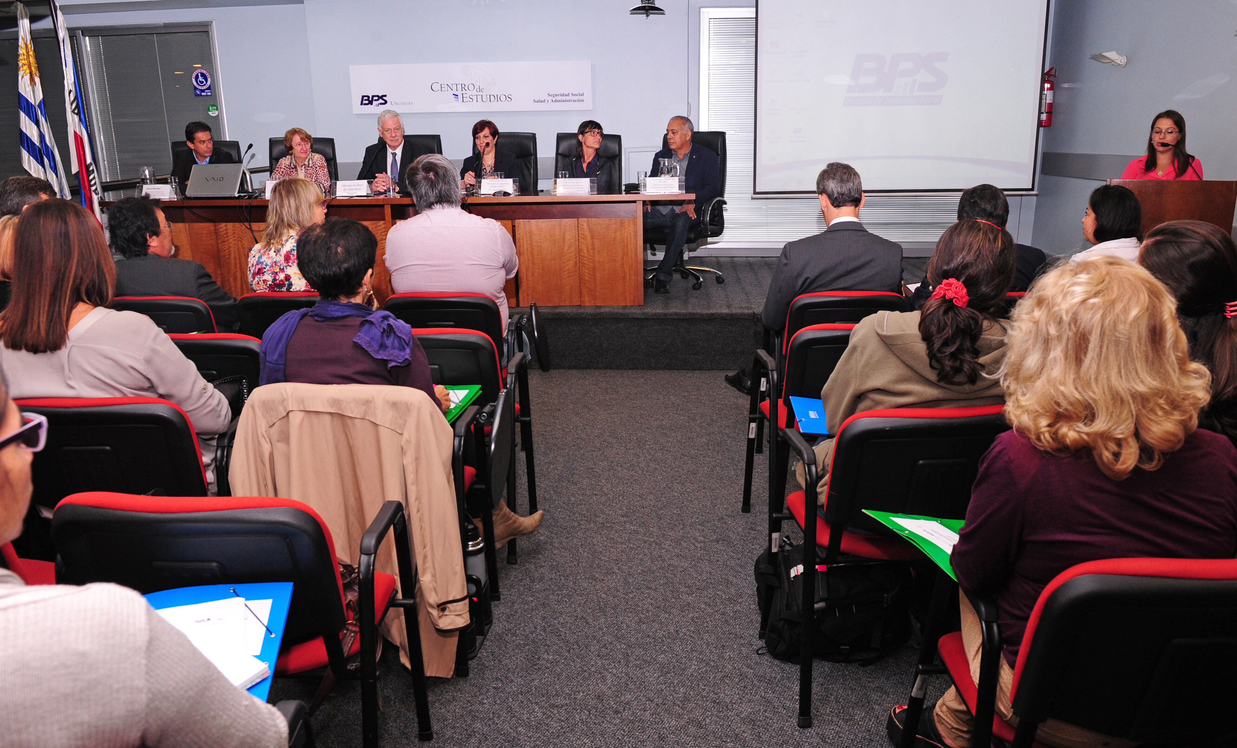 Asistentes a la conferencia