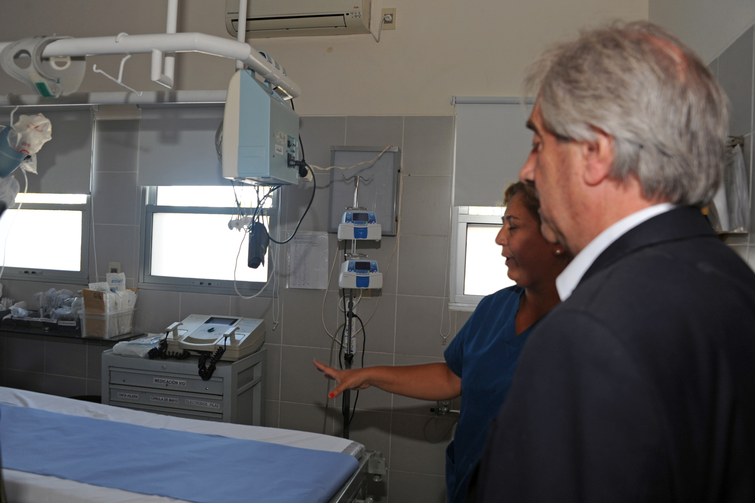 Vázquez visitó la nueva emergencia del Hospital de Dolores