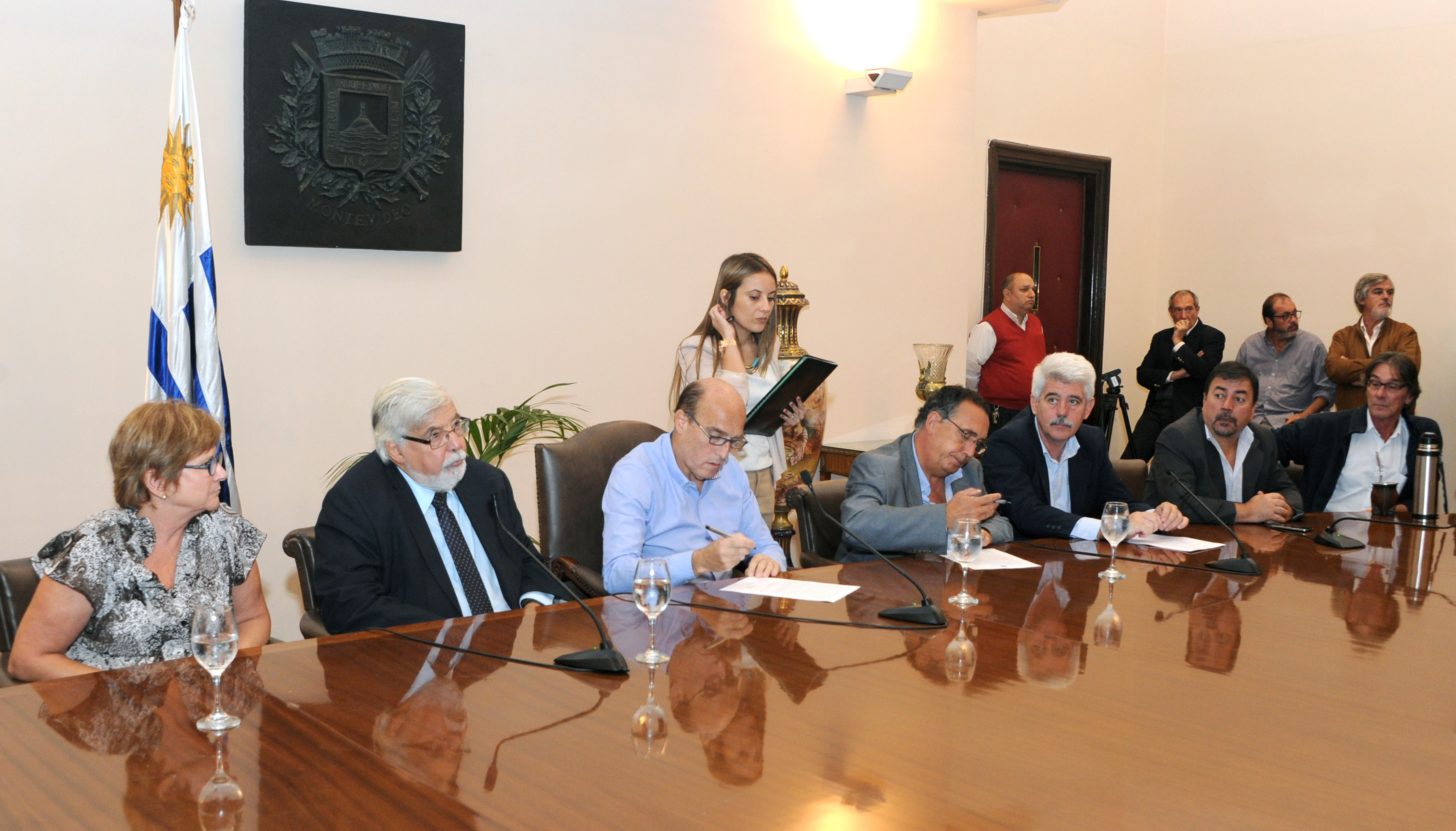 Firma de convenio entre el Ministerio del Interior y la Intendencia de Montevideo