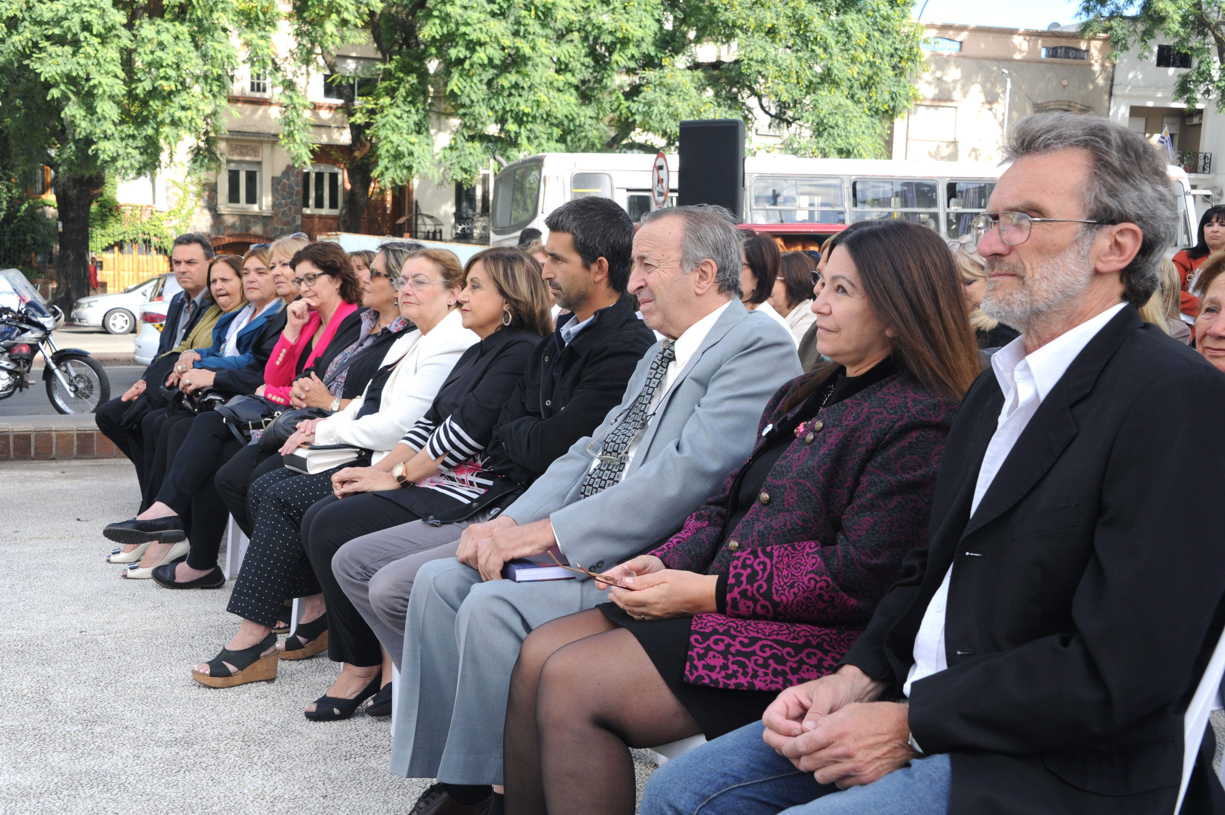 Autoridades presentes en el acto