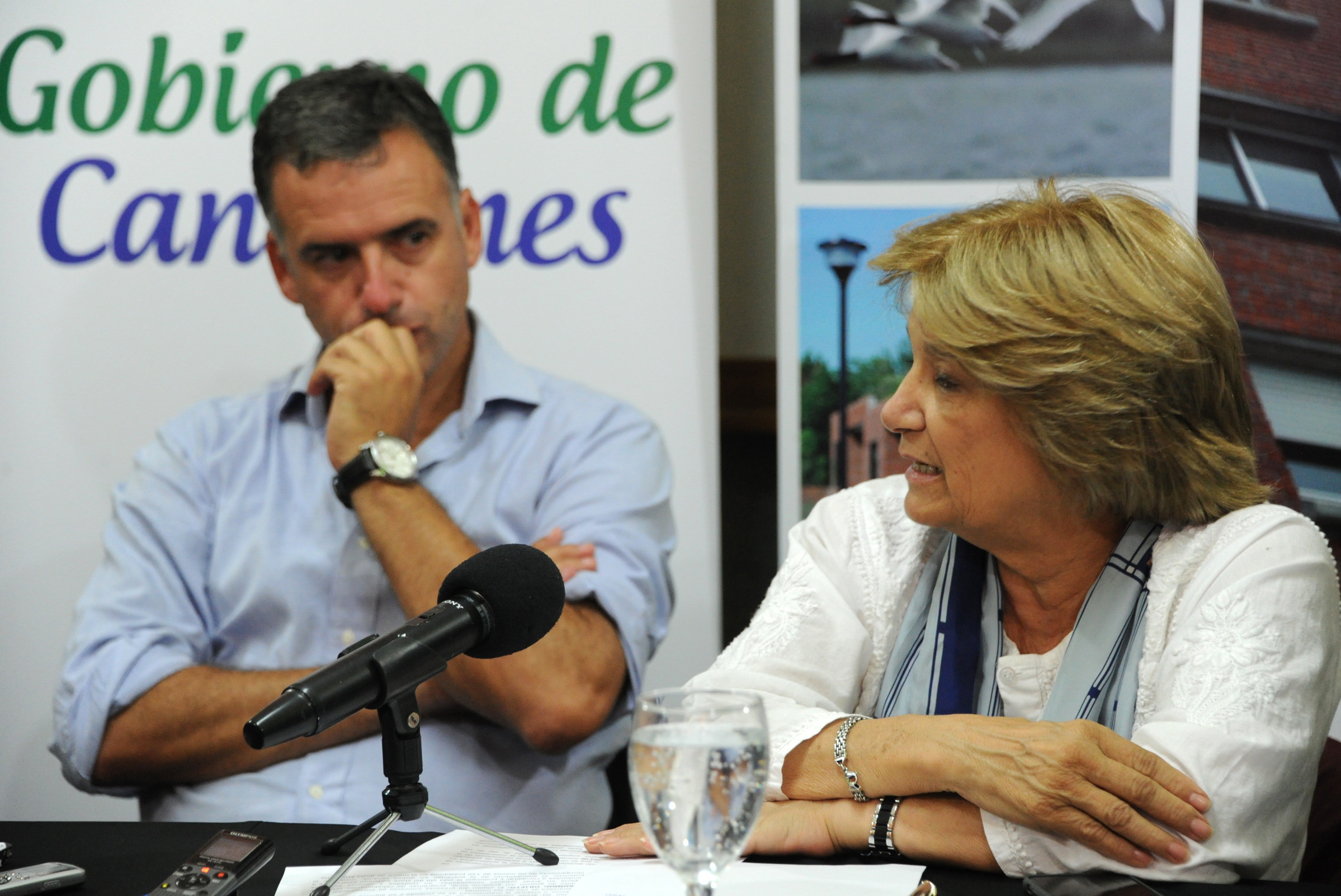 Ministra Eneida de León con intendente de Canelones, Yamandú Orsi