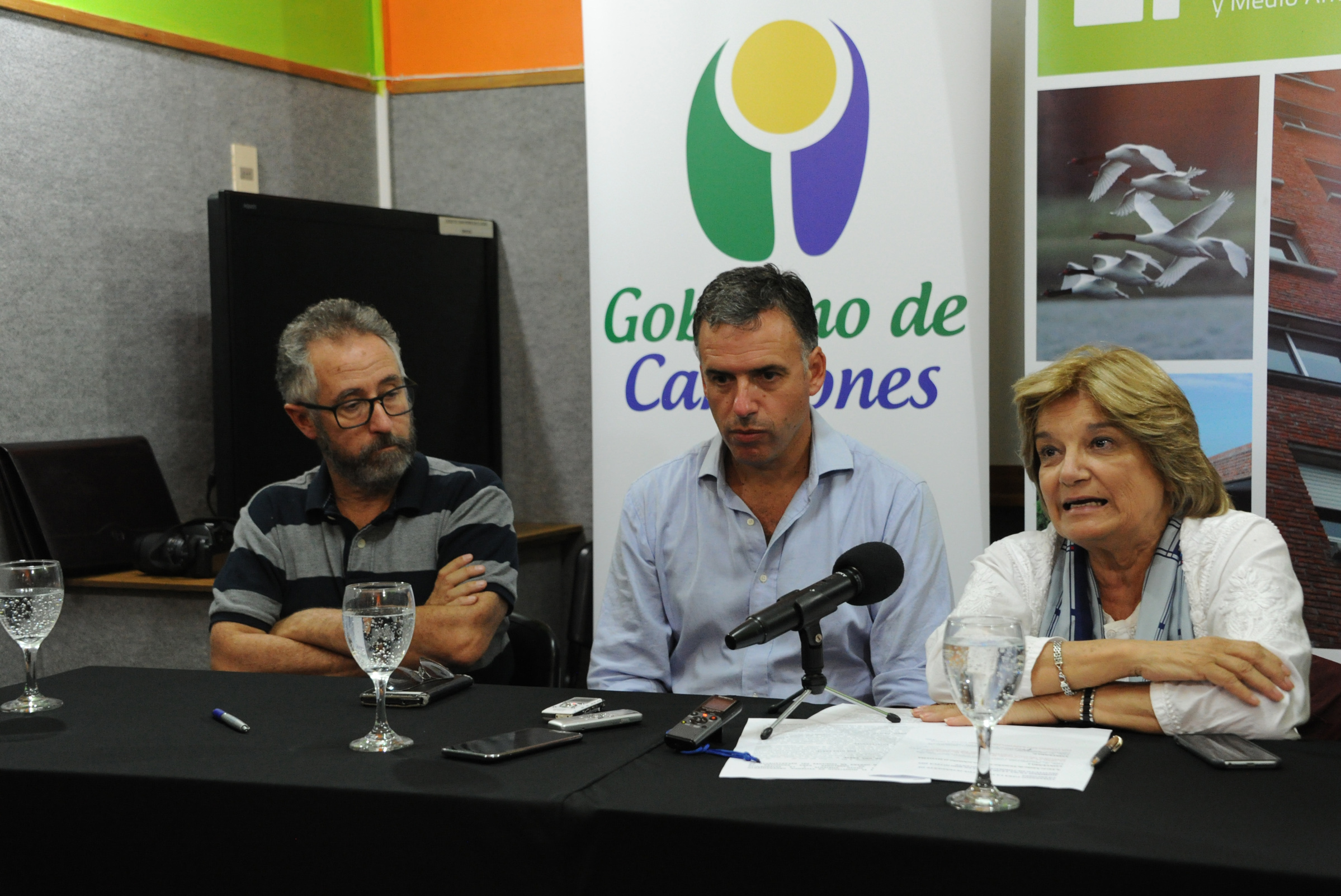 Ministra Eneida de León con intendente de Canelones, Yamandú Orsi