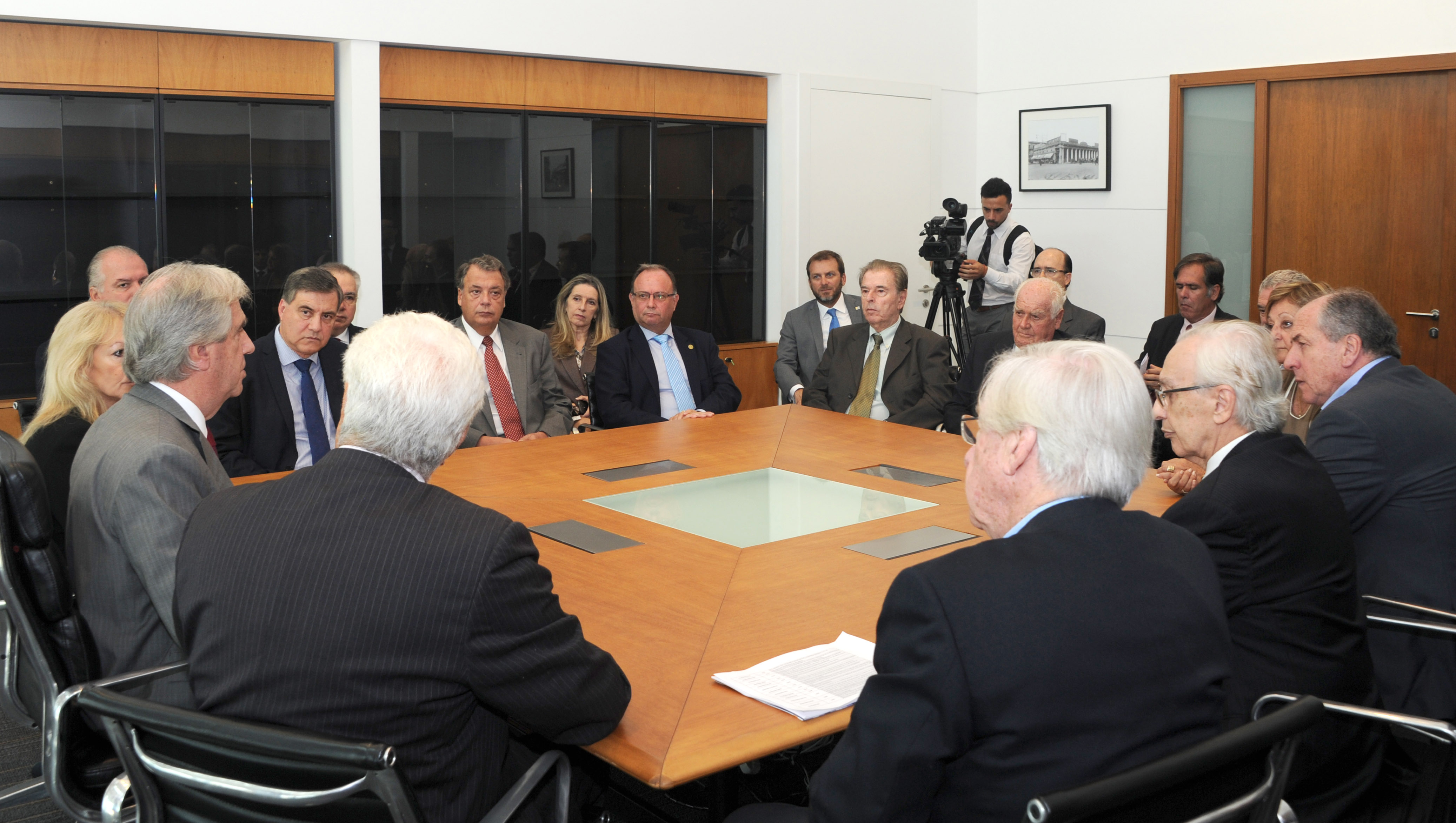 Vázquez recibió a la dirección de la Cámara Nacional de Comercio y Servicios