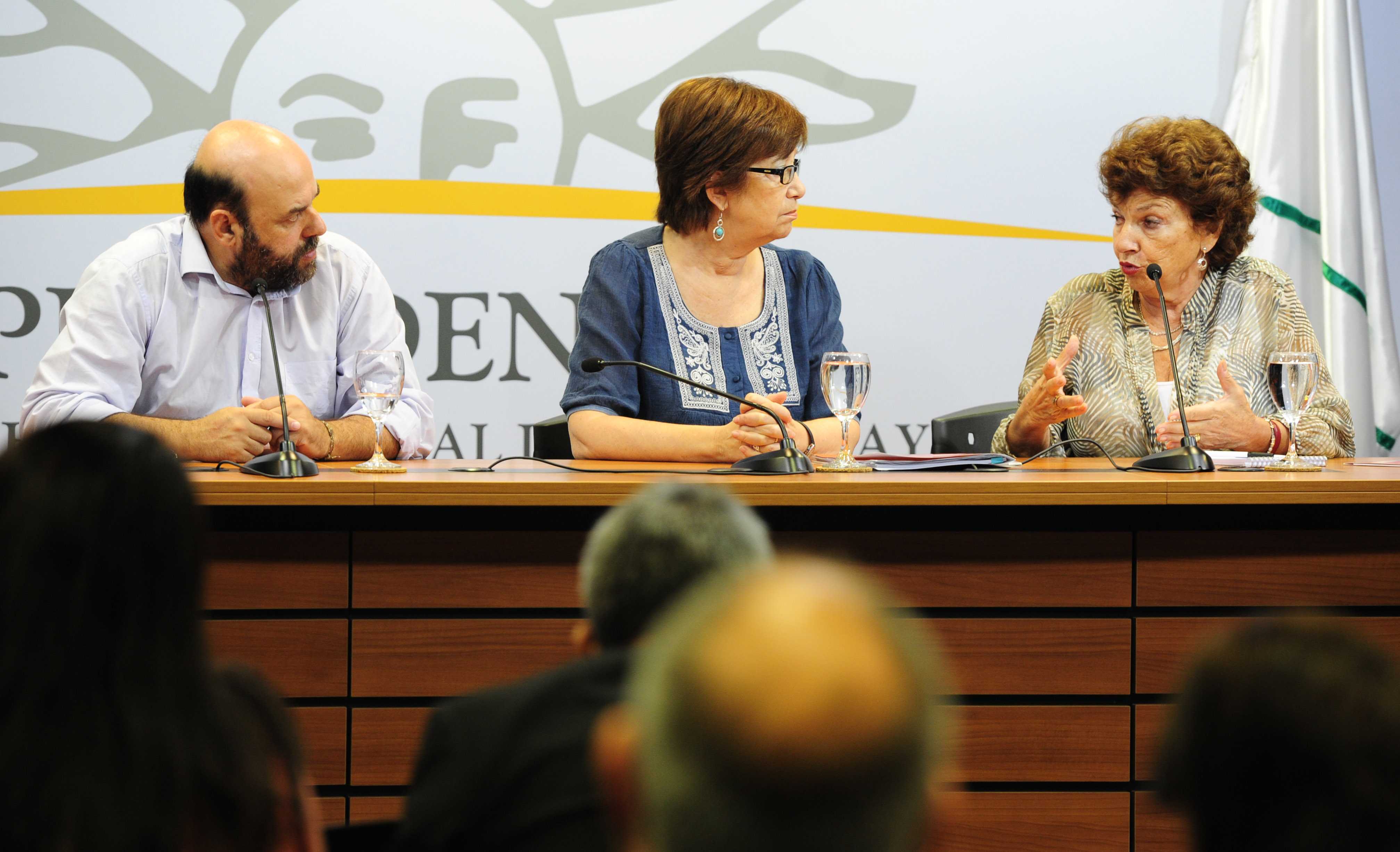 Coordinadora del sistema nacional integrado de cuidados, Clara Fassler se dirige a los presentes