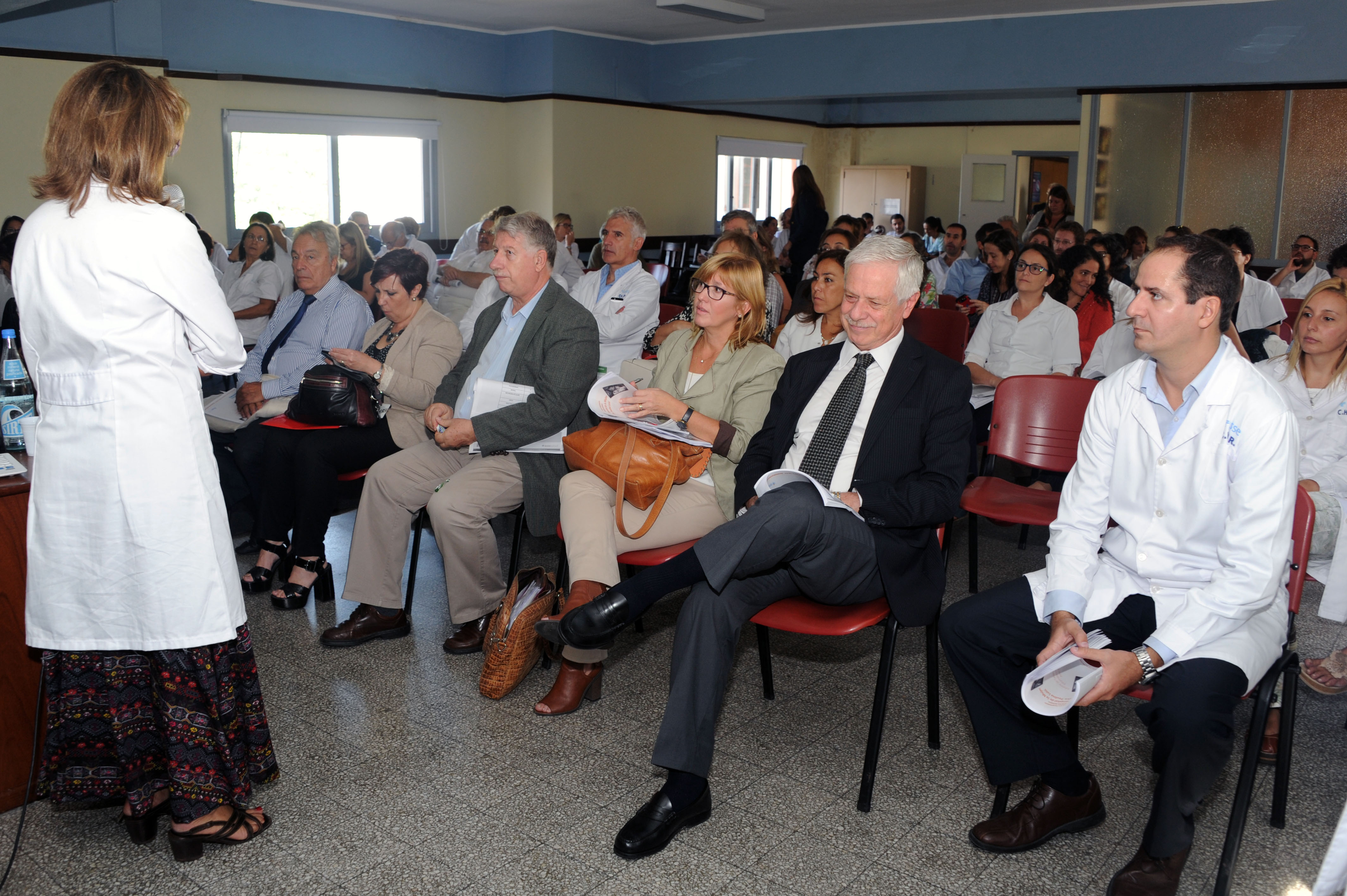 Autoridades de Salud Pública en la presentación