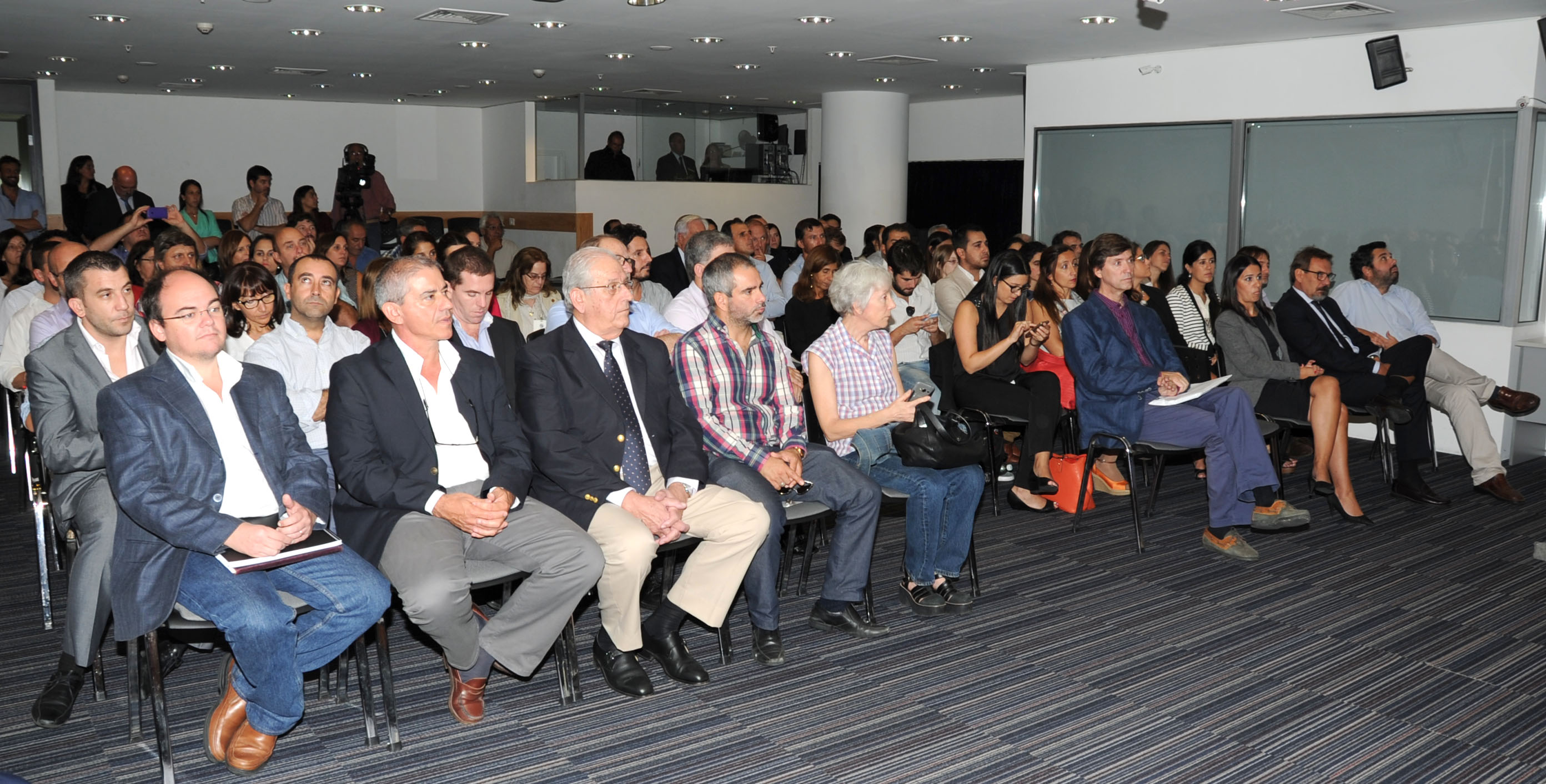 Asistentes a la presentación