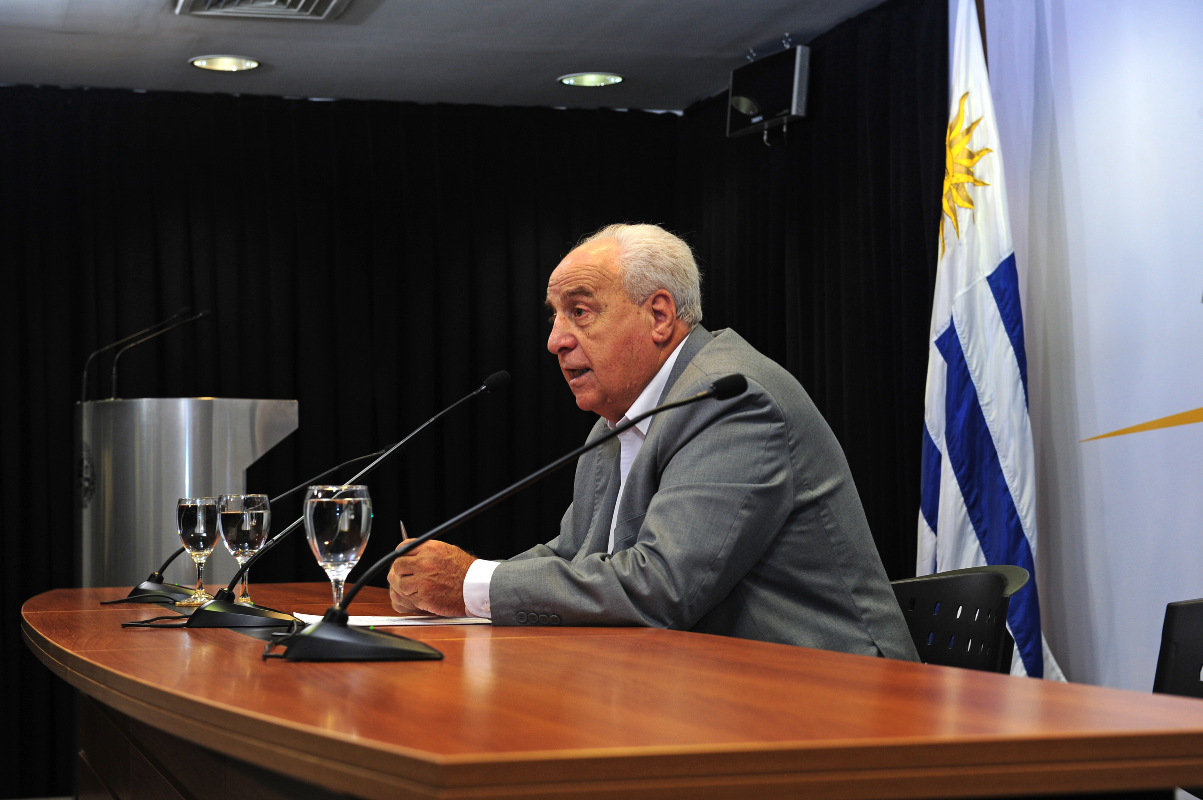 Ministro de Transporte, Víctor Rossi