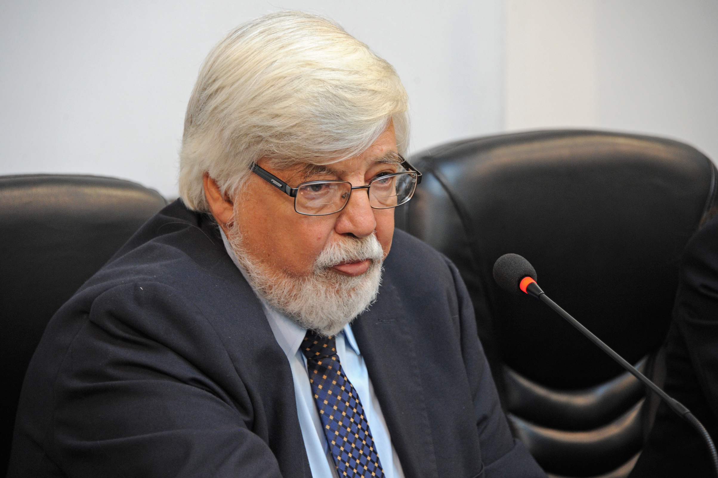 Ministro Eduardo Bonomi, haciendo uso de la palabra