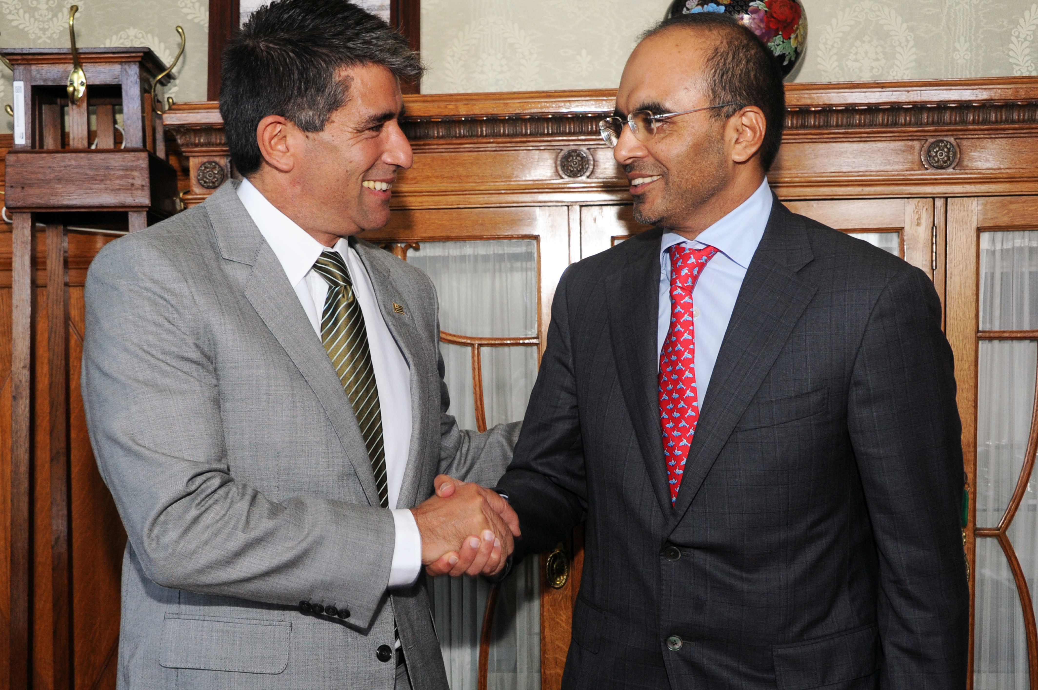 Vicepresidente Raúl Sendic, con representantes de la Cámara de Comercio e Industria de Dubái