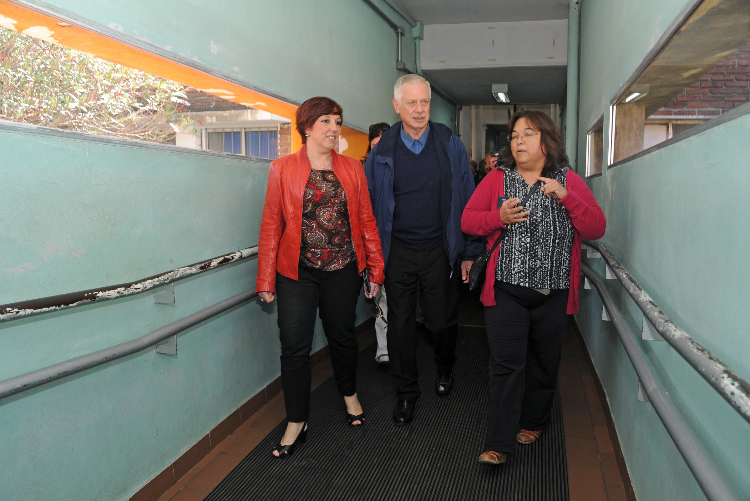 Ministro de Salud, Jorge Basso, y la presidenta de ASSE, Susana Muniz, recorrieron el Centro de Salud del Cerro